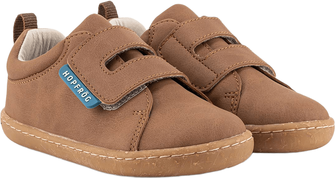 Hopfrög Smart Walker Casual Barefoot, från Minimoca, i färgen brown oak.