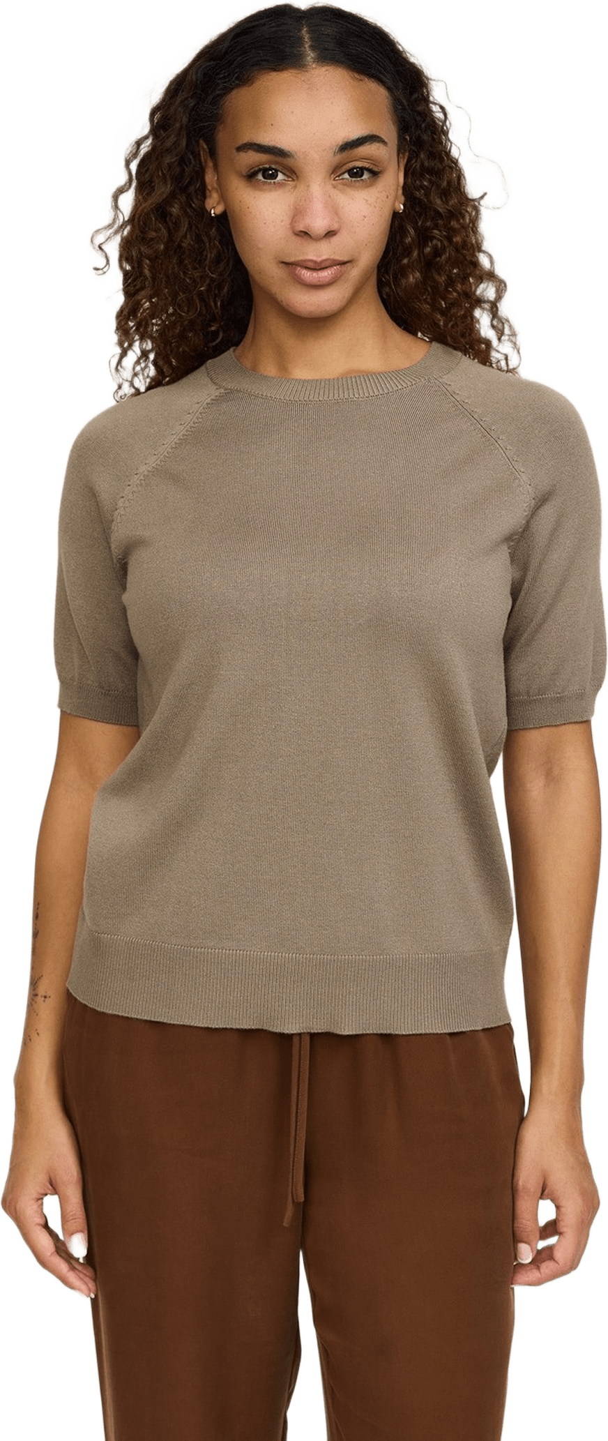 Srmarla Ss O-neck, från Soft Rebels, i färgen greige.