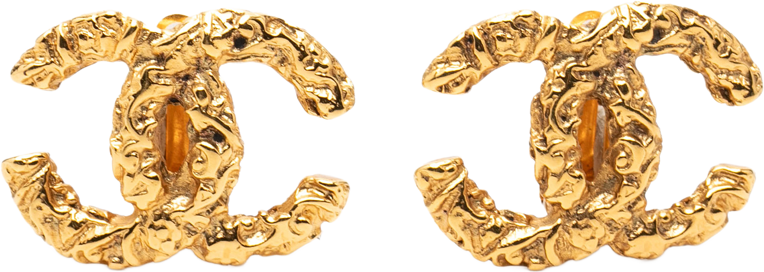 Chanel Cc Gold Plated Lava Clip On Earrings, från Luxclusif, i färgen gold.