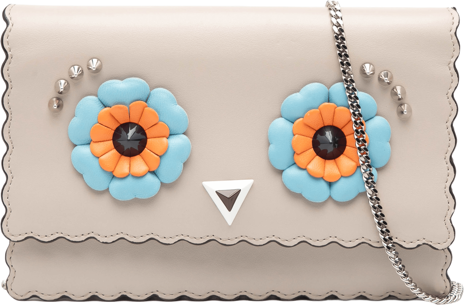 Fendi Leather Studded Monster Eyes Wallet On Chain, från Luxclusif, i färgen light beige.