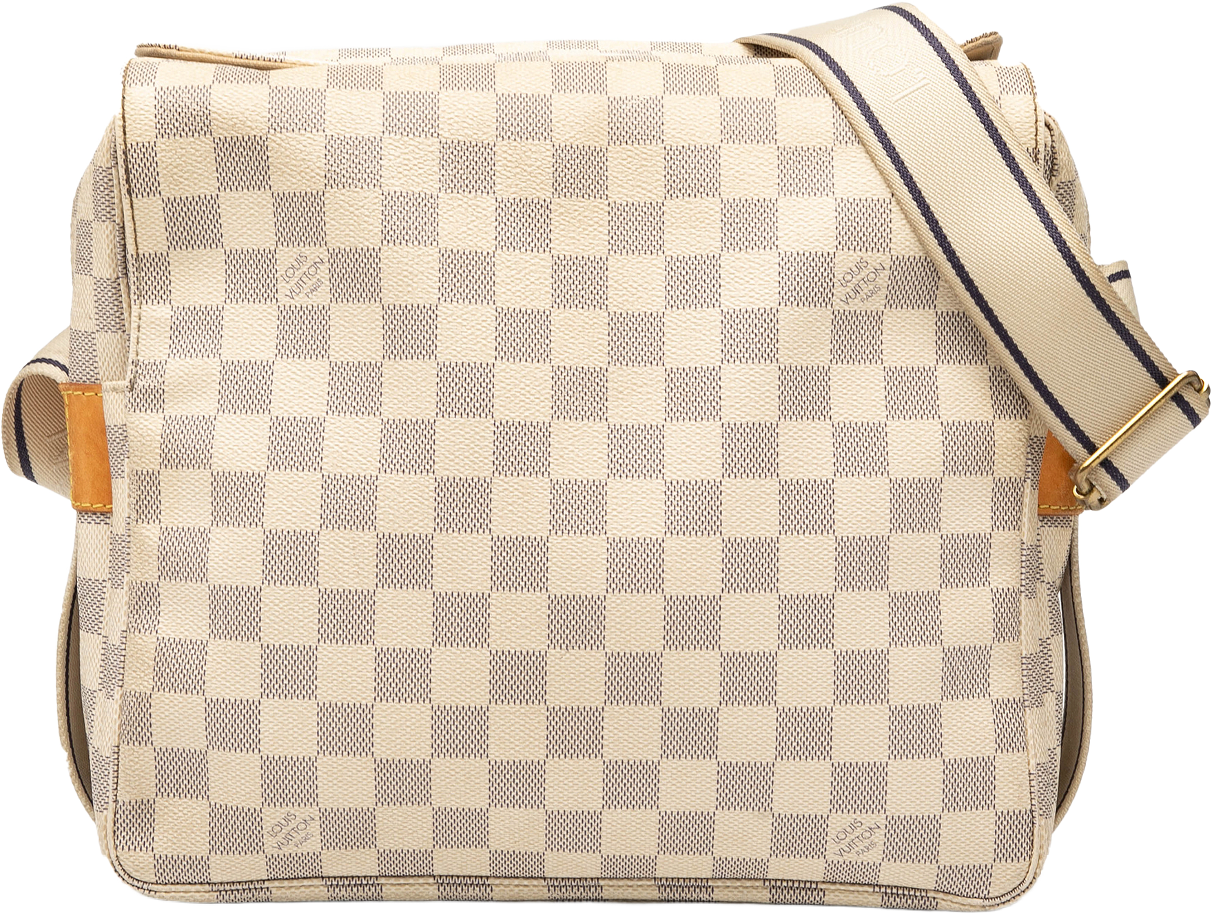 Louis Vuitton Damier Azur Naviglio, från Luxclusif, i färgen white.