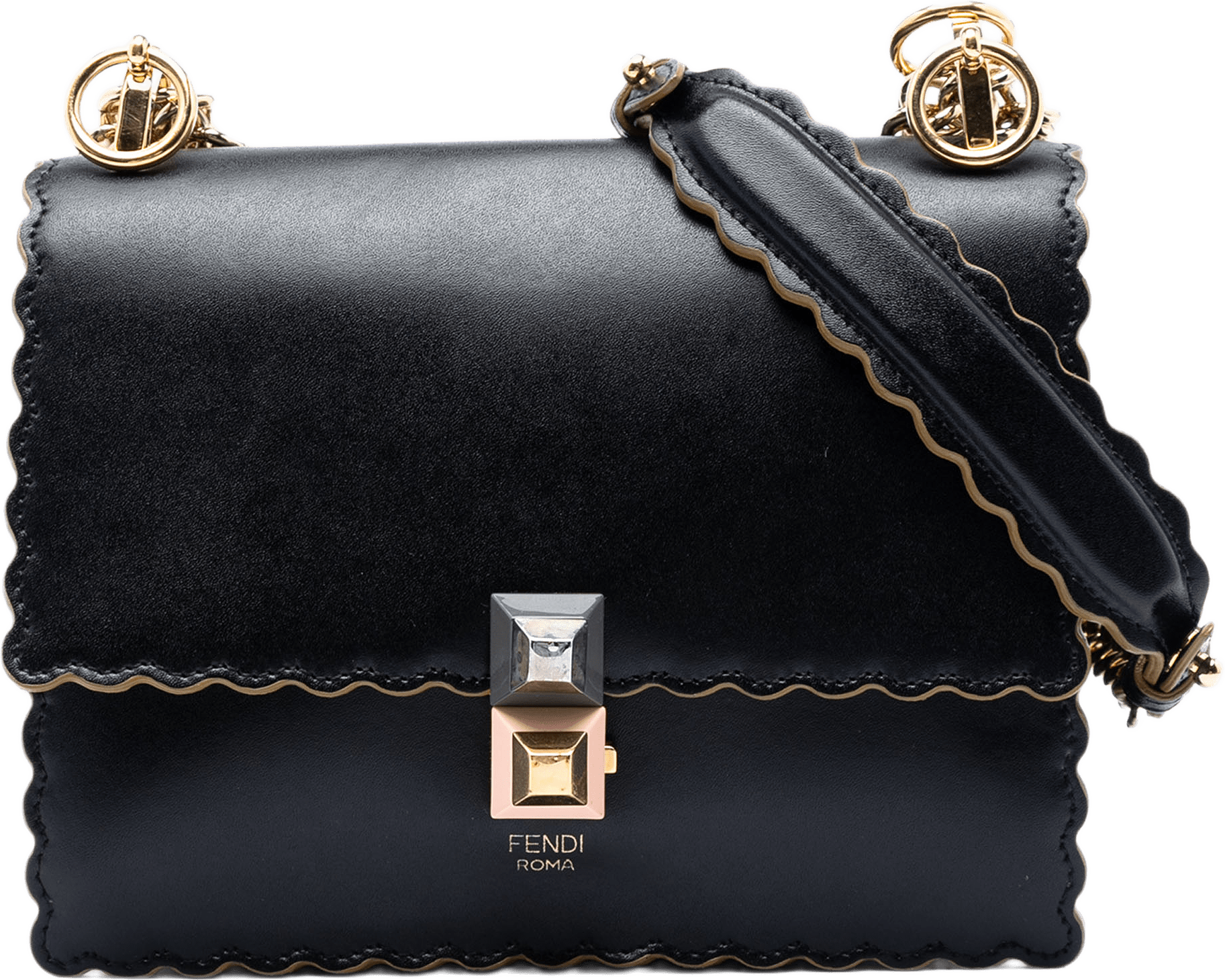 Fendi Small Scalloped Leather Kan I Crossbody, från Luxclusif, i färgen black.
