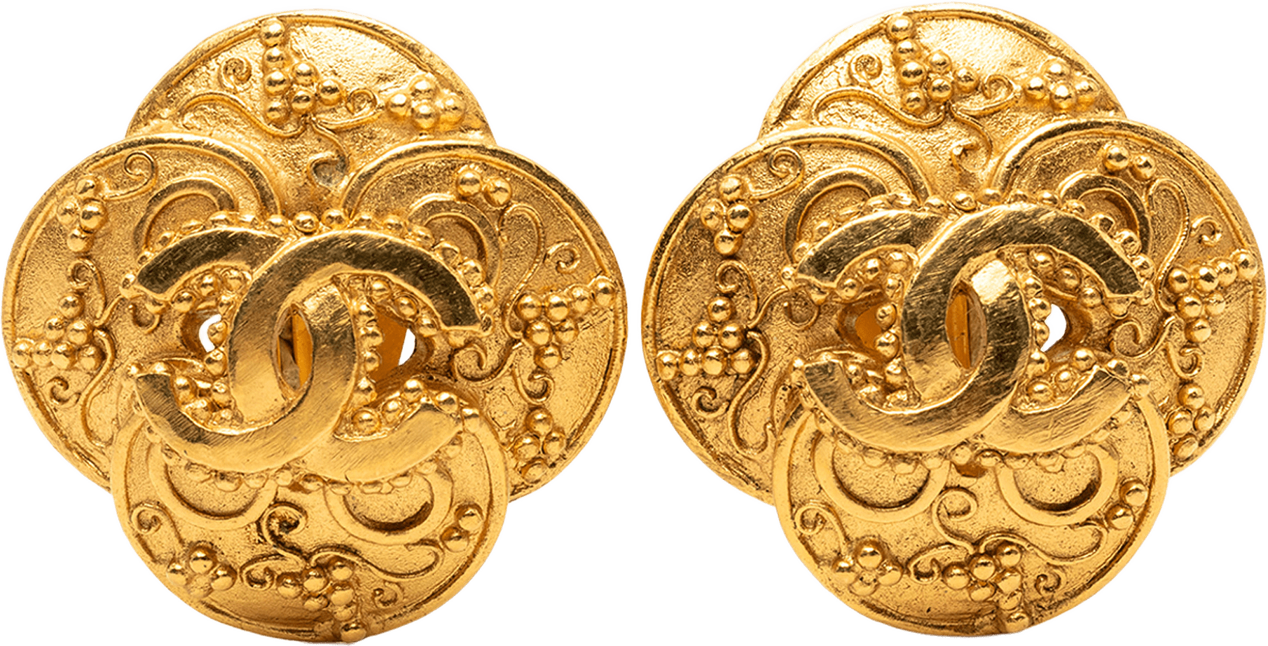 Chanel Cc Gold Plated Clover Clip On Earrings, från Luxclusif, i färgen gold.