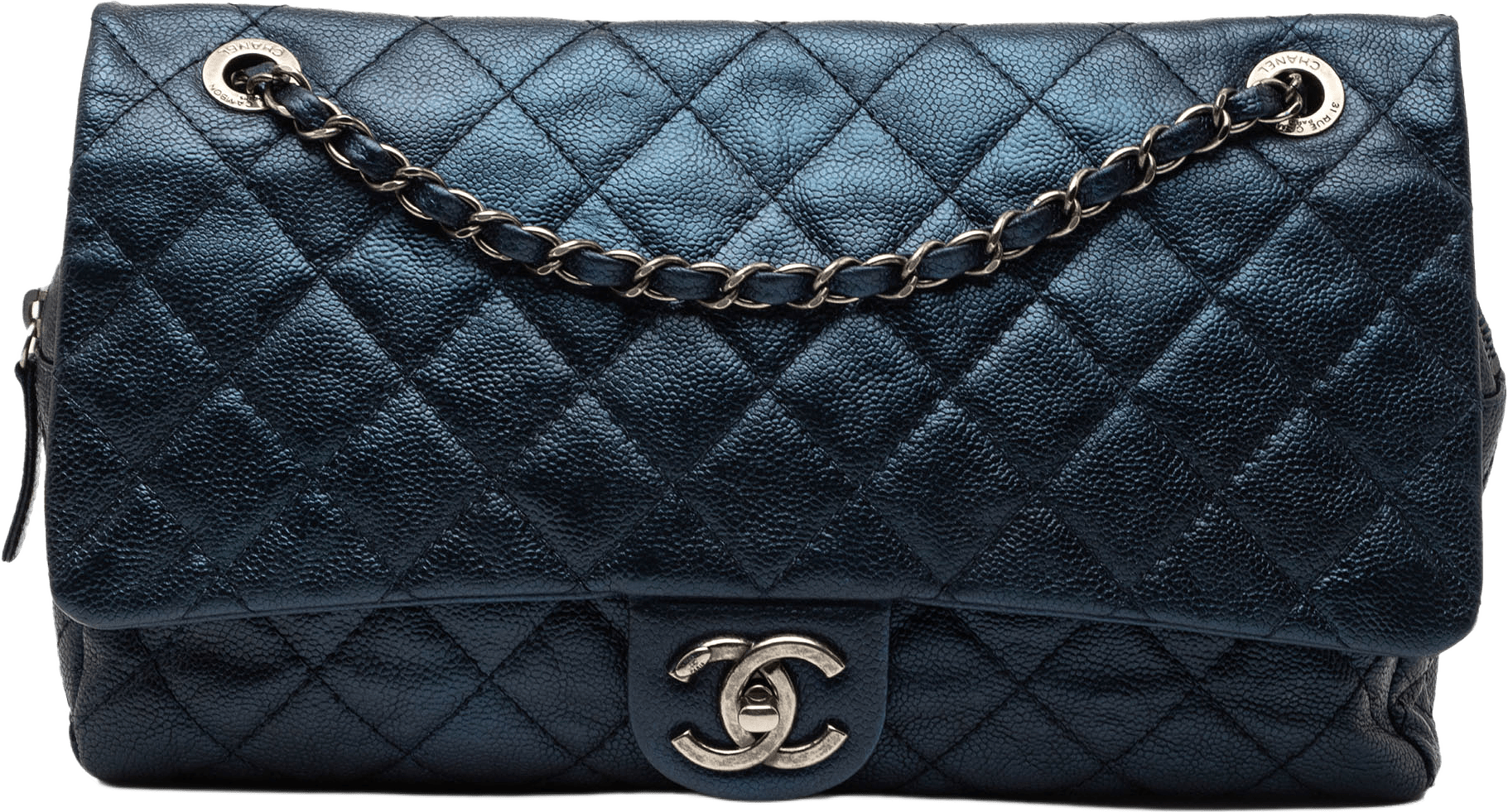 Chanel Jumbo Quilted Iridescent Caviar Easy Flap, från Luxclusif, i färgen dark blue.