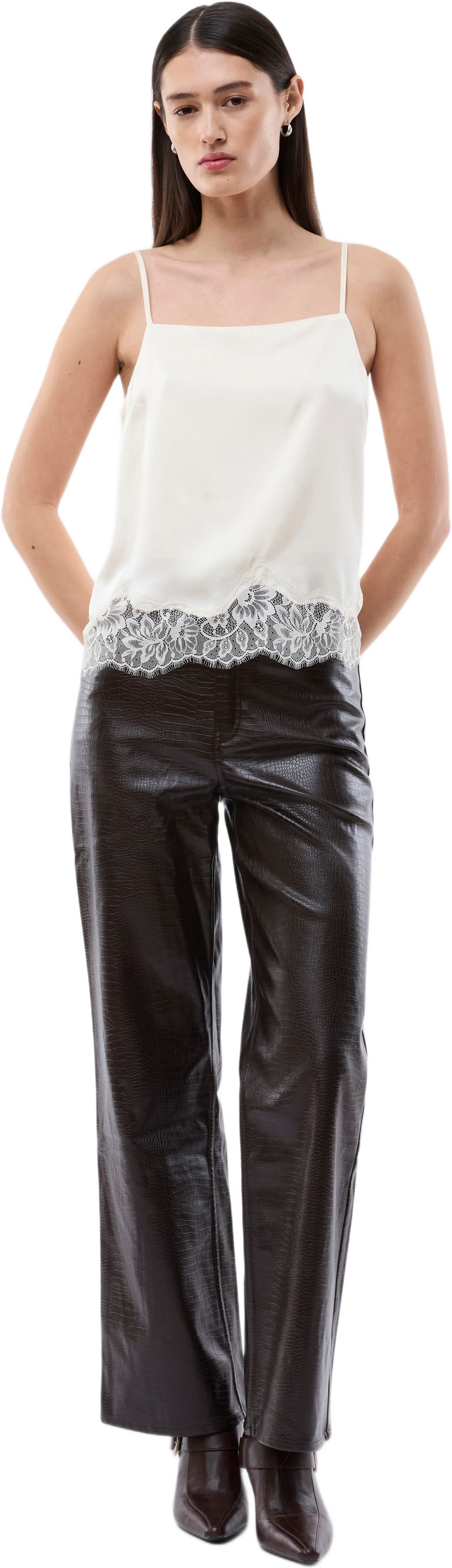 Vuemd Top, från Modström, i färgen vanilla cream.