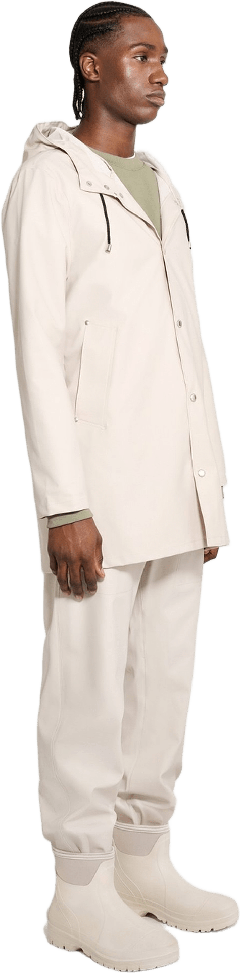 Stockholm Lightweight Raincoat, från Stutterheim, i färgen light sand.