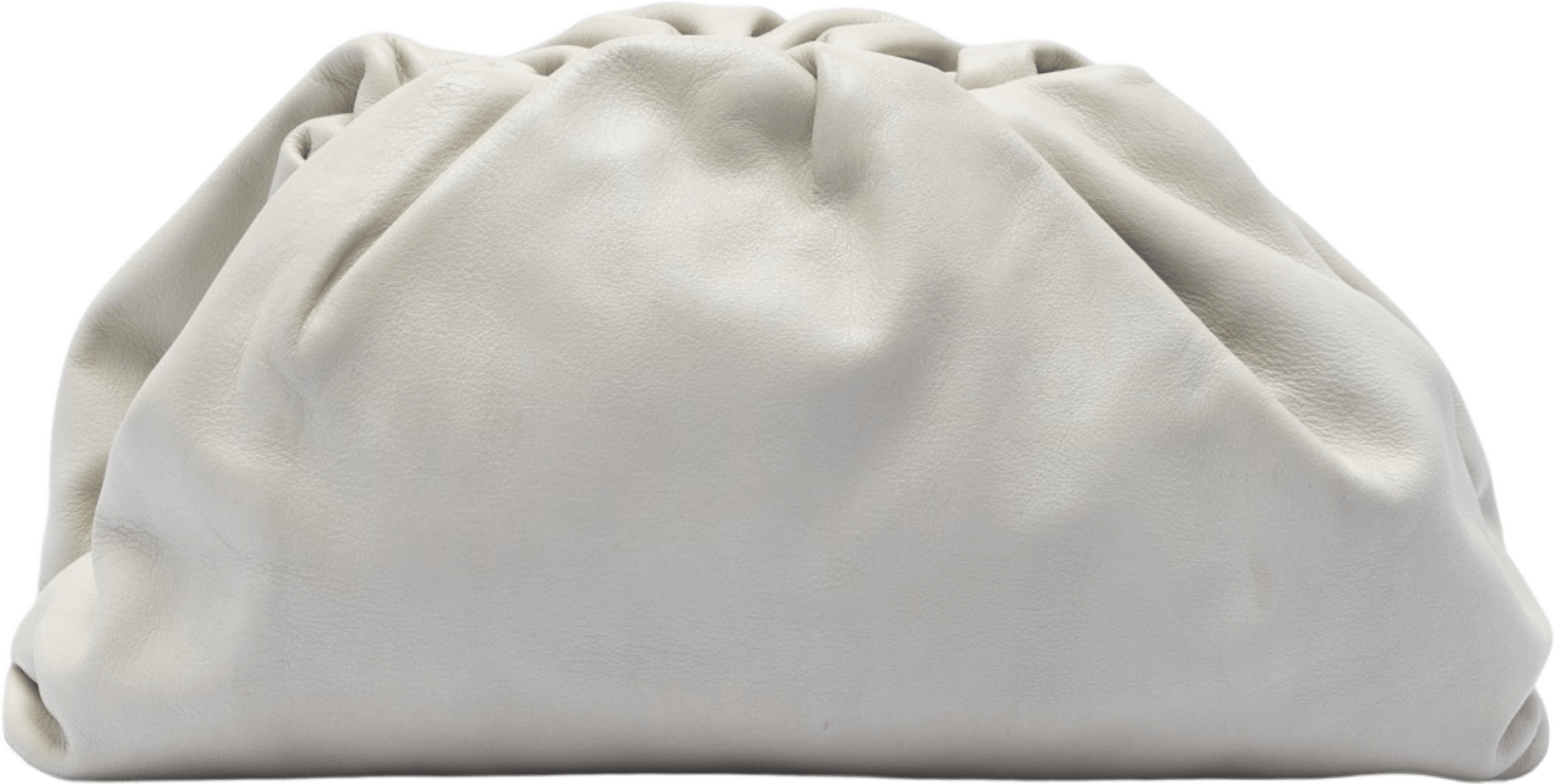 Bottega Veneta Lambskin The Pouch, från Luxclusif, i färgen off white.