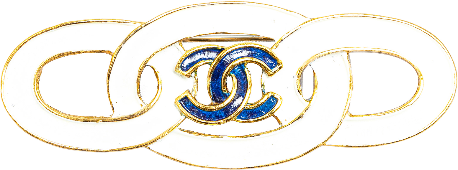 Chanel Gold Plated Enamel Cc Brooch, från Luxclusif, i färgen white.