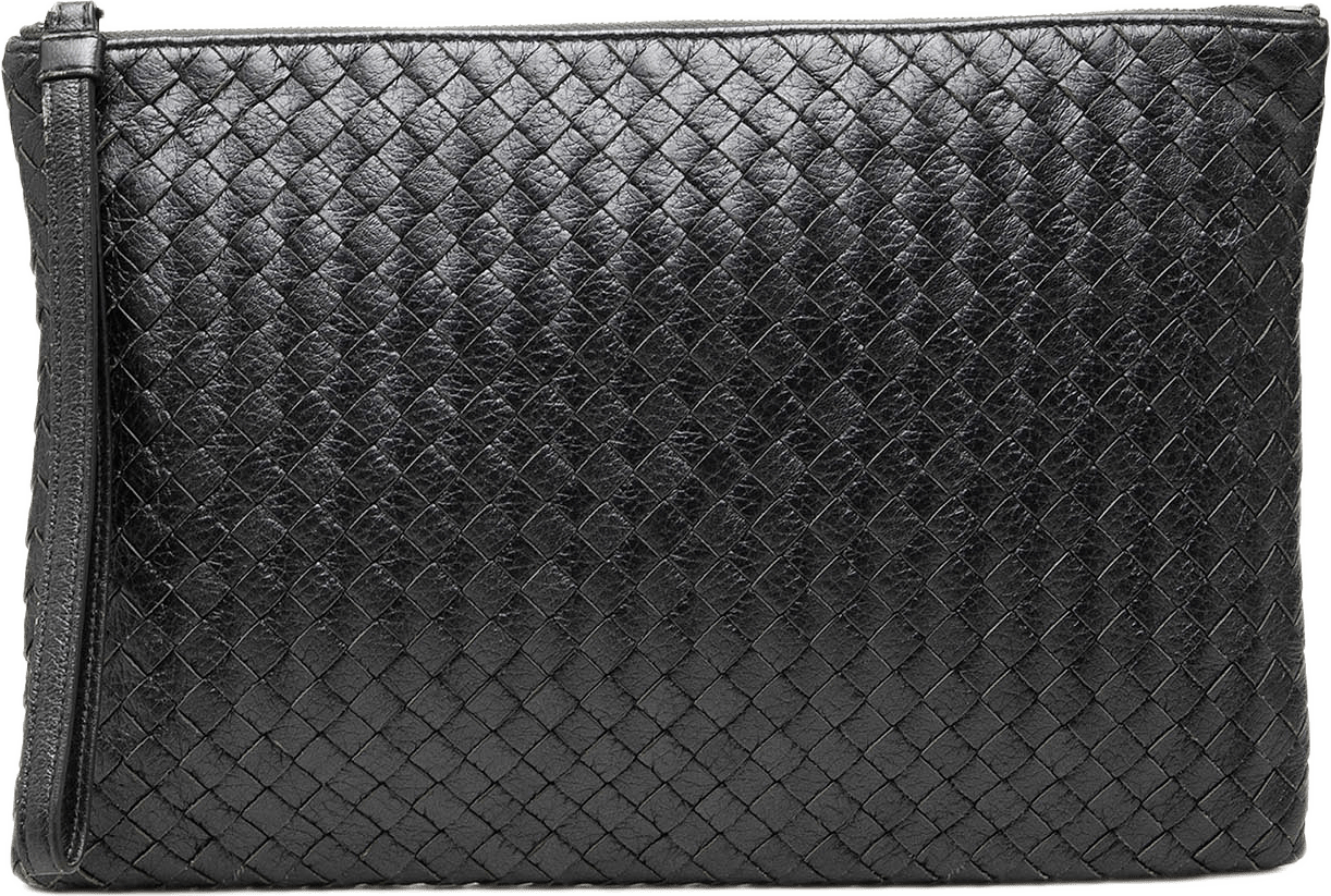 Bottega Veneta Metallic Leather Intrecciato Clutch, från Luxclusif, i färgen svart.