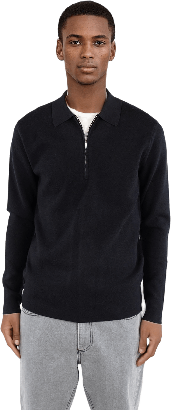 Caleb Knitted Half Zip, från Ciszere, i färgen black.