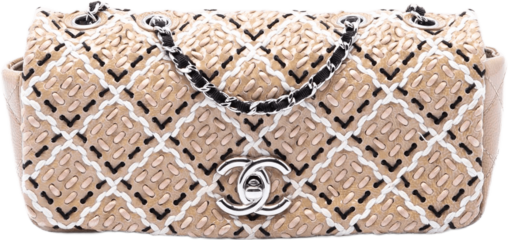 Chanel Cc Patent Woven Stitch Full Flap, från Luxclusif, i färgen light brown.