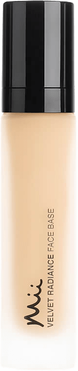 Velvet Radiance Face Base, från Mii, i färgen truly 02.