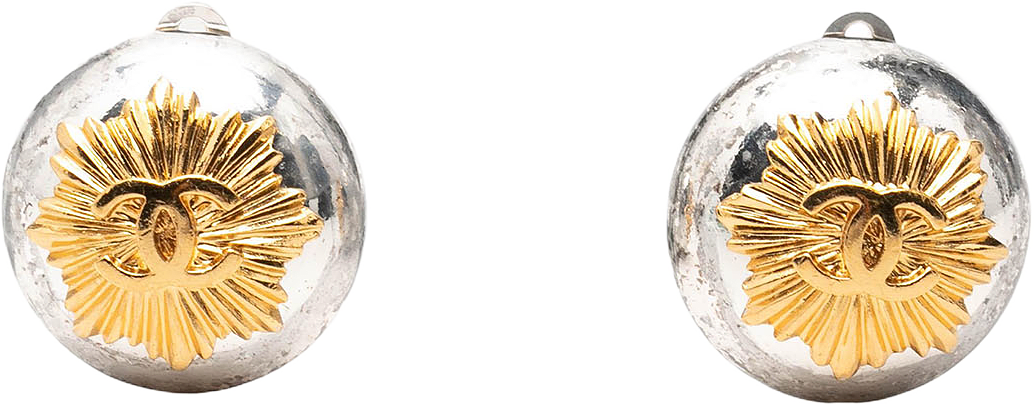 Chanel Cc Brass And Gold Plated Sunburst Round Clip On Earrings, från Luxclusif, i färgen silver.