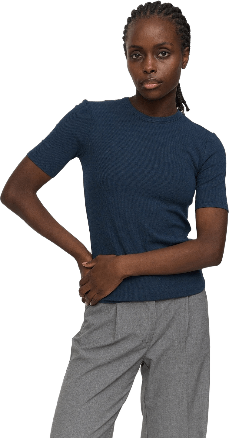 Srfenja Ss Top - Morel, från Soft Rebels, i färgen total eclipse.