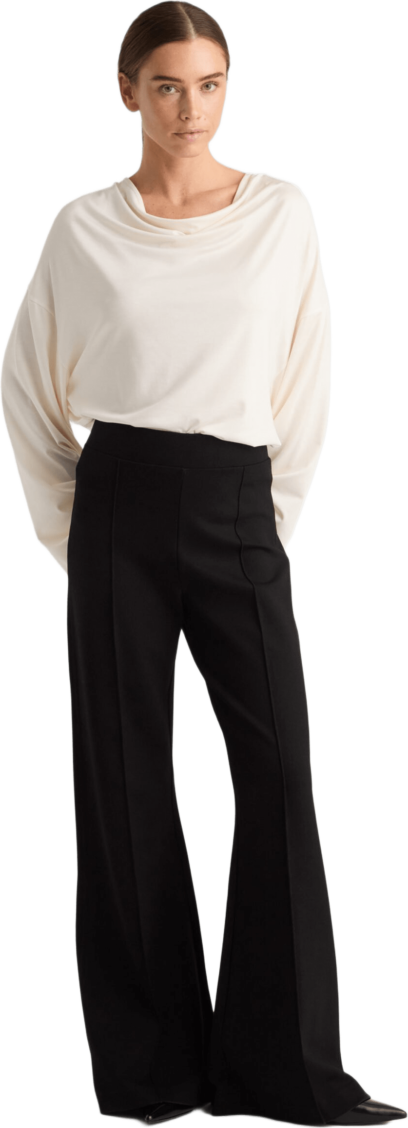 Laika Pants - Black, från Residus, i färgen black.