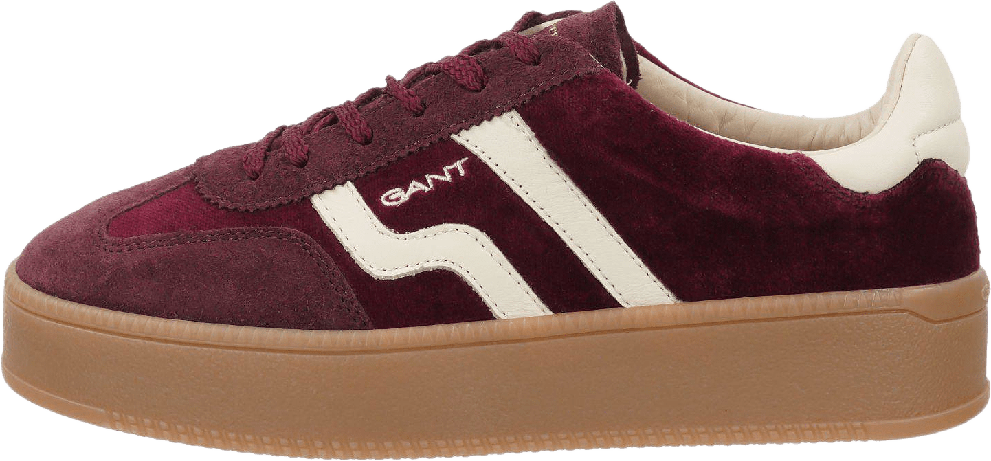 Cuzmani Sneaker, från GANT Footwear, i färgen g12 - cream/wine.