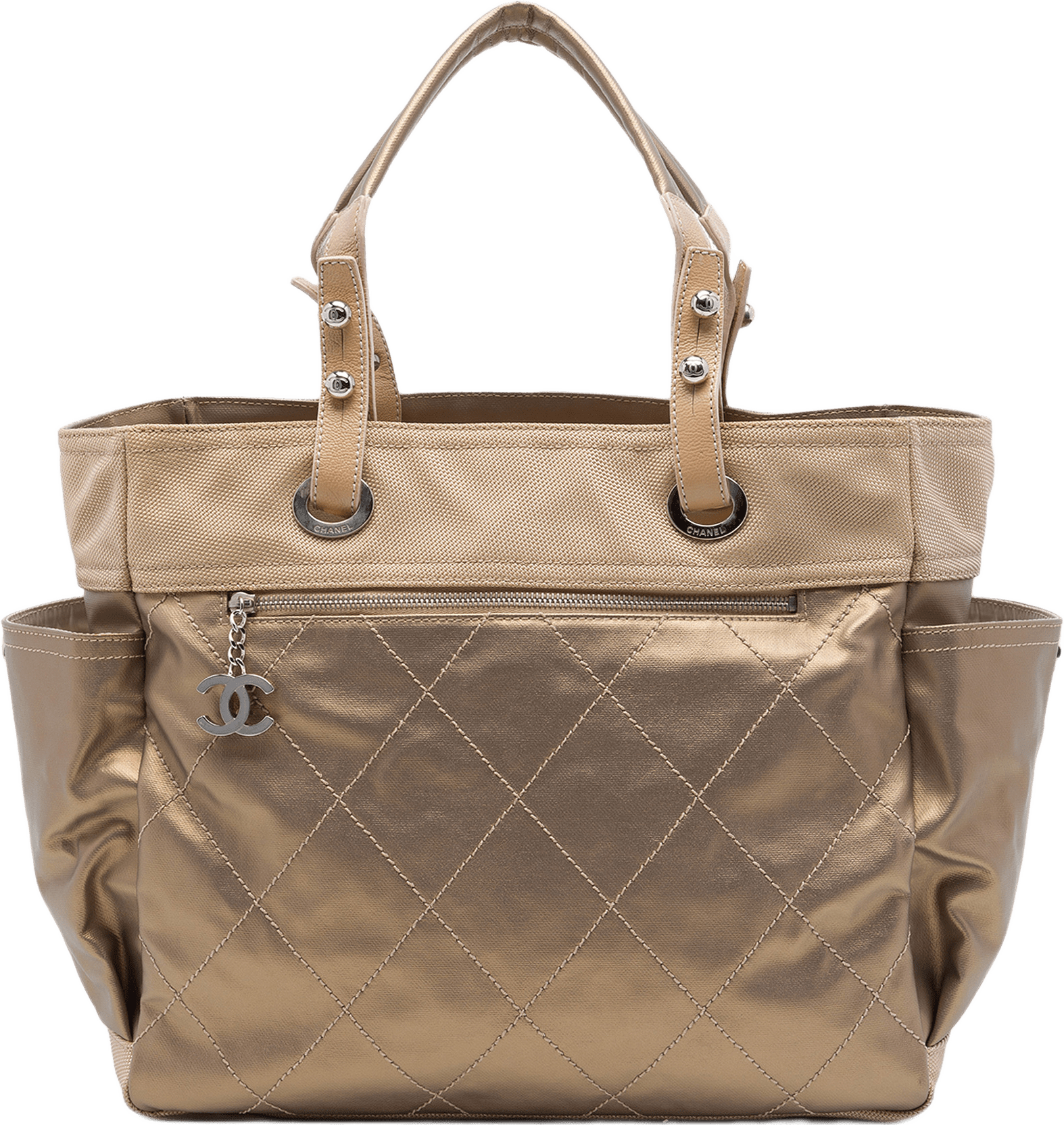 Chanel Large Quilted Coated Canvas Paris Biarritz Tote, från Luxclusif, i färgen guld.