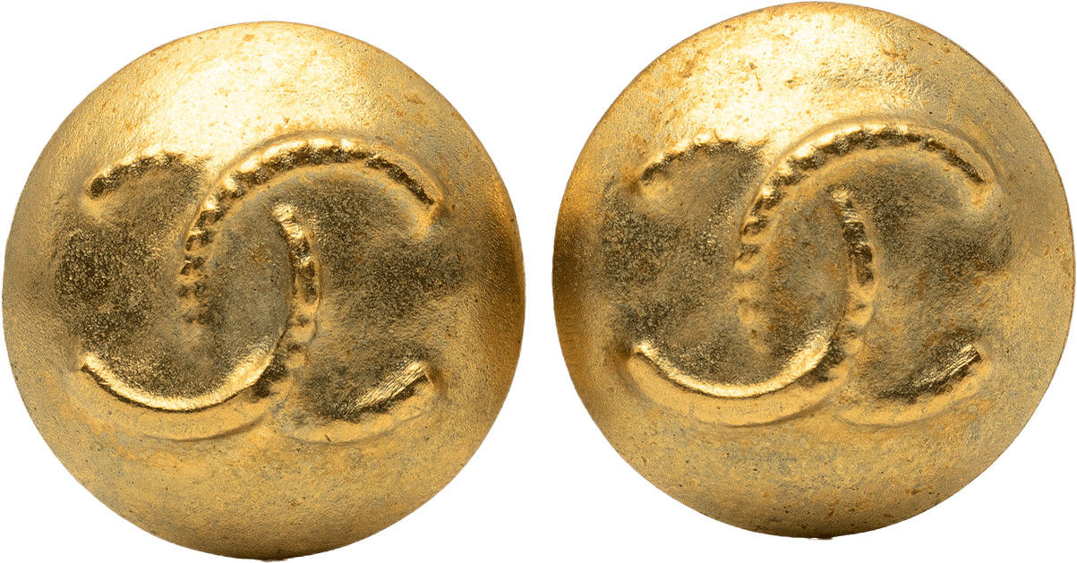 Chanel Cc Gold Plated Button Clip On Earrings, från Luxclusif, i färgen gold.