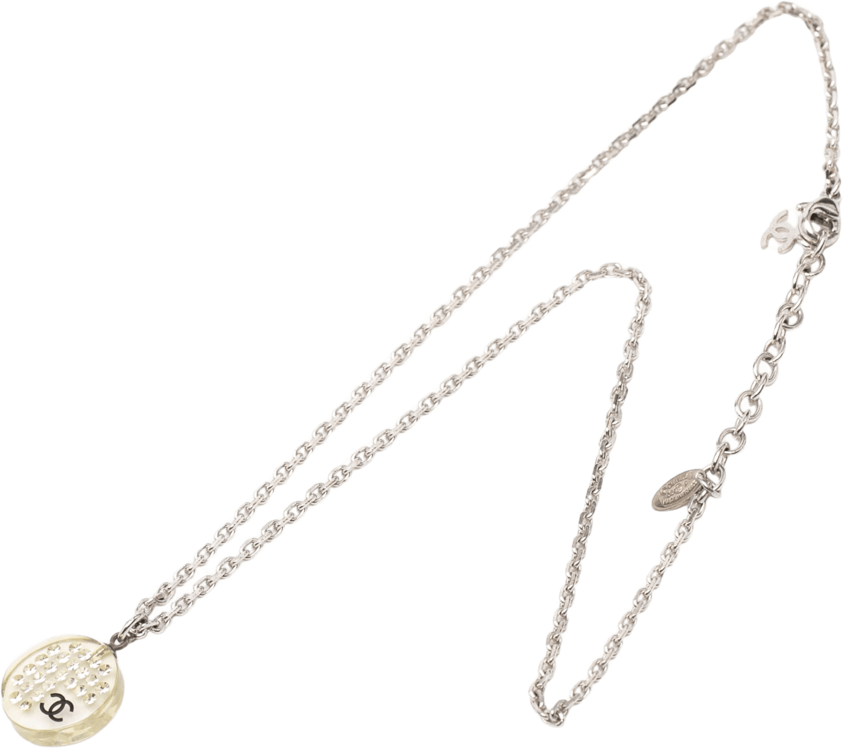 Chanel Cc Silver Plated Resin Rhinestone Pendant Necklace, från Luxclusif, i färgen silver.