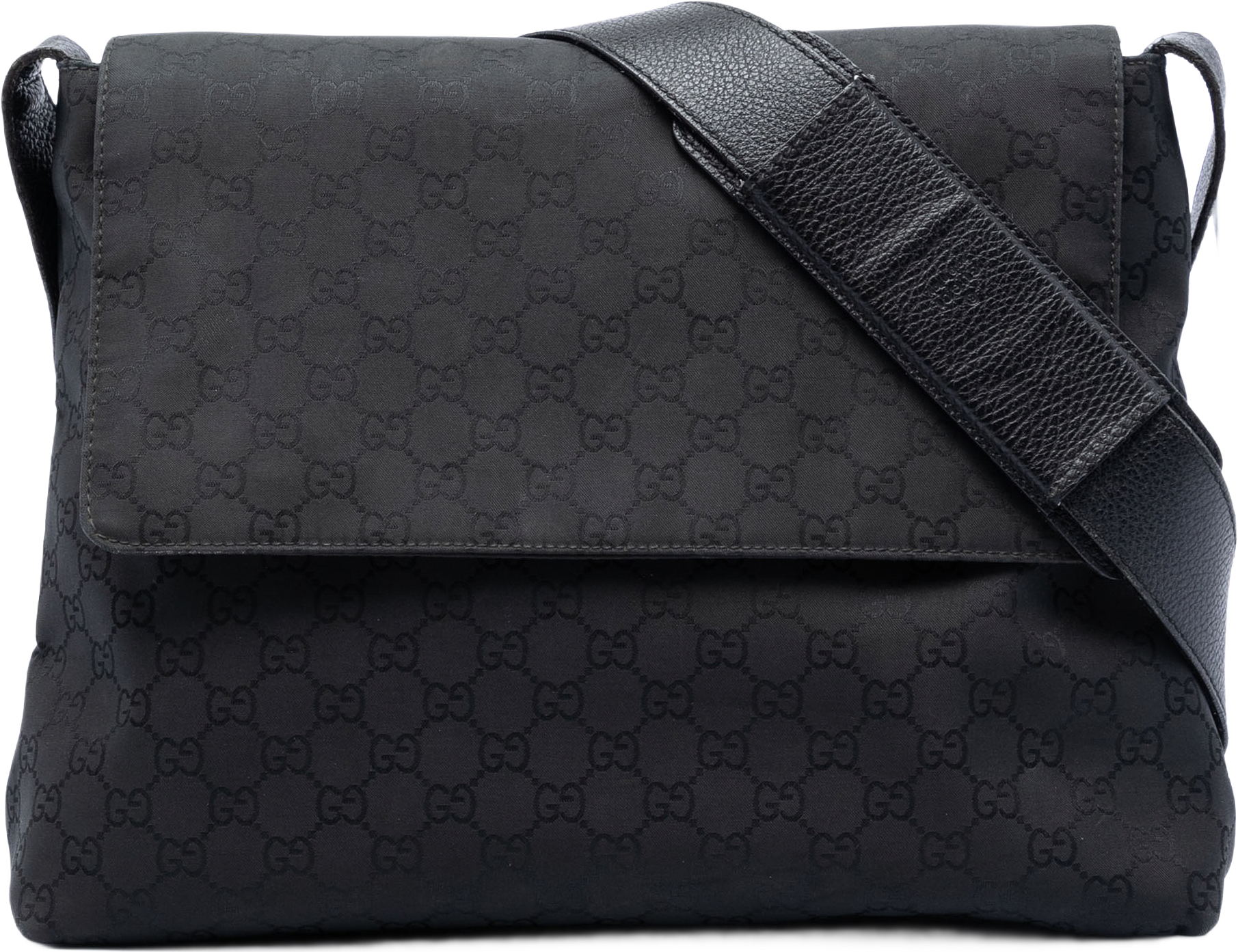 Gucci Gg Canvas Messenger Bag, från Luxclusif, i färgen black.