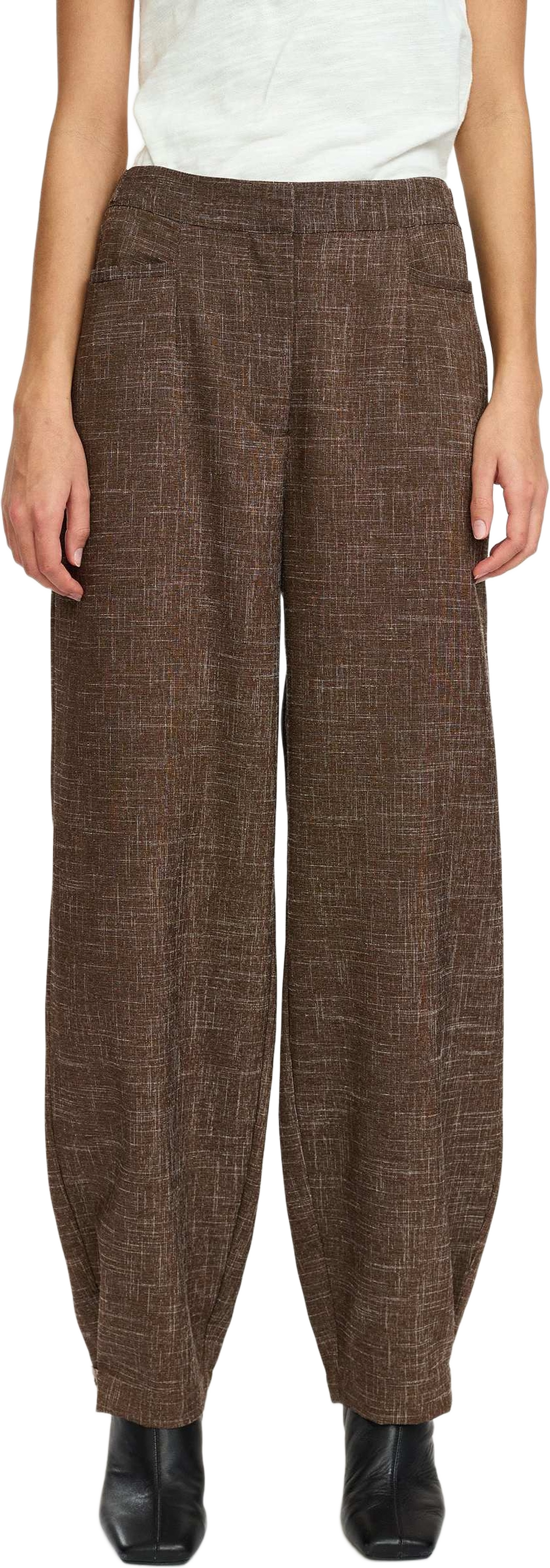 Srlumi Pant - Sepia Melange, från Soft Rebels, i färgen sepia melange.