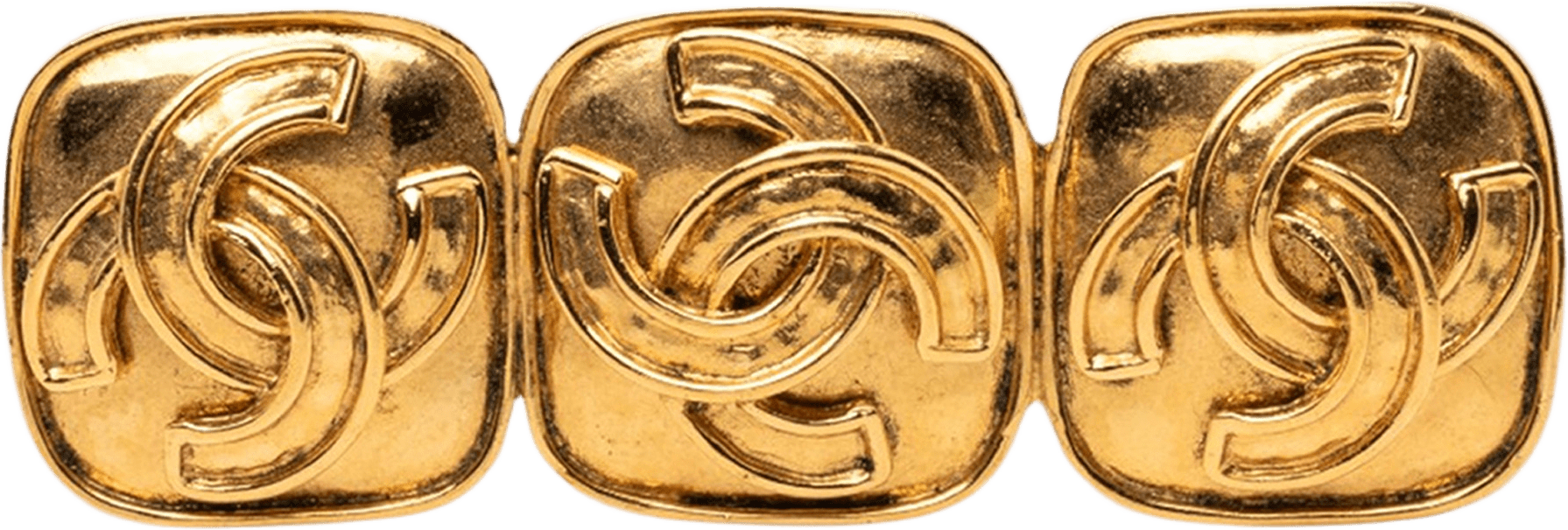 Chanel Gold Plated Triple Cc Brooch, från Luxclusif, i färgen gold.