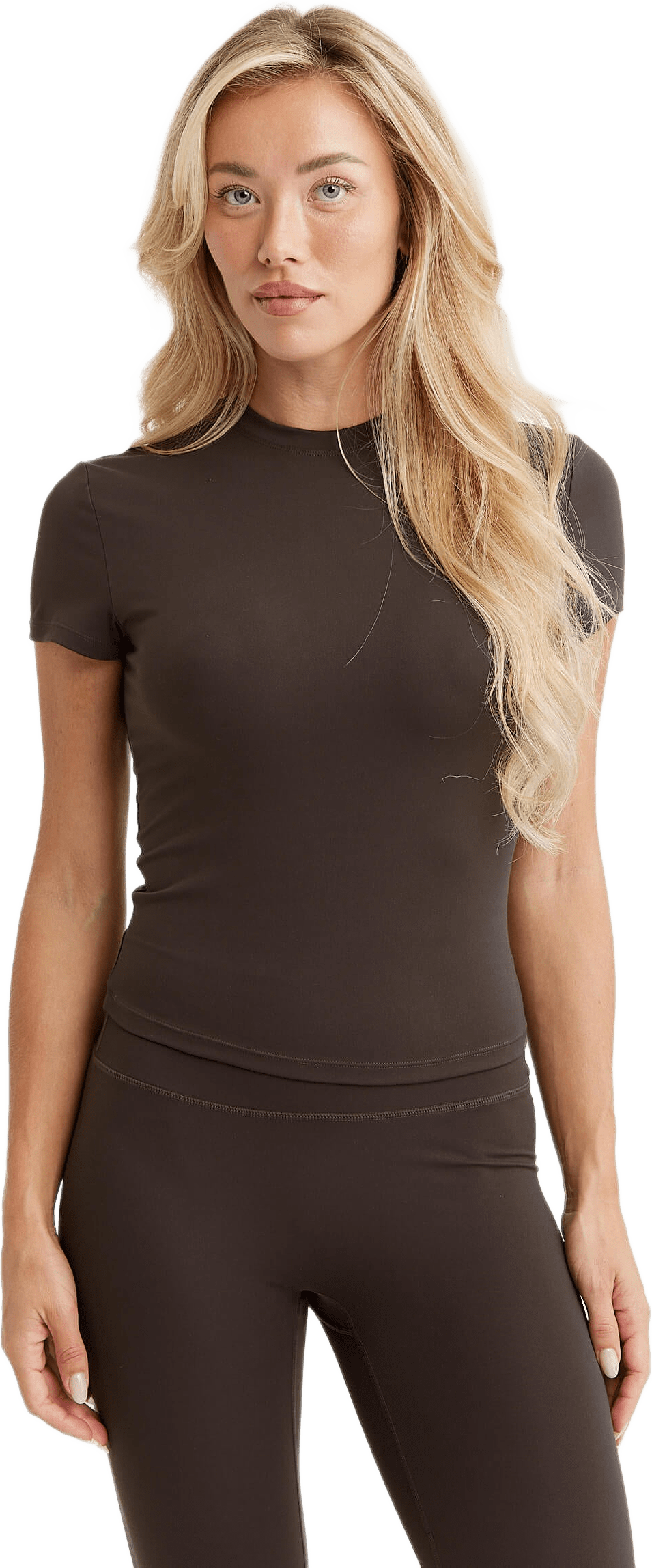 Butter Soft Tee, från Drop of Mindfulness, i färgen dark brown.