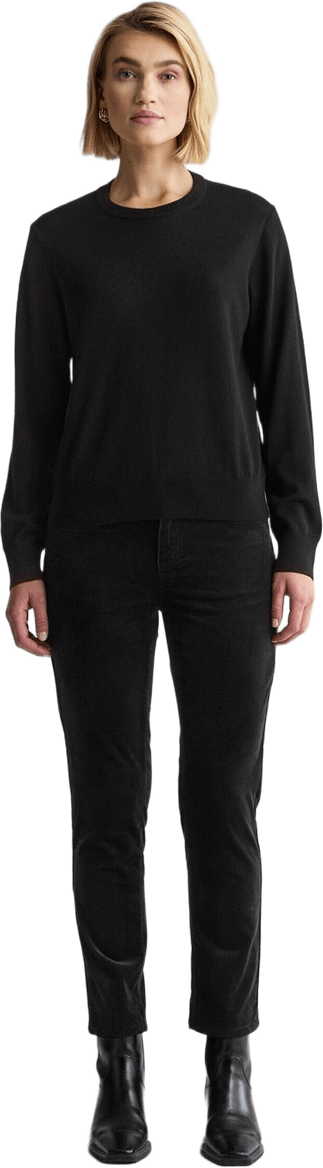 Merinoullströja Ava, från Newhouse, i färgen svart.