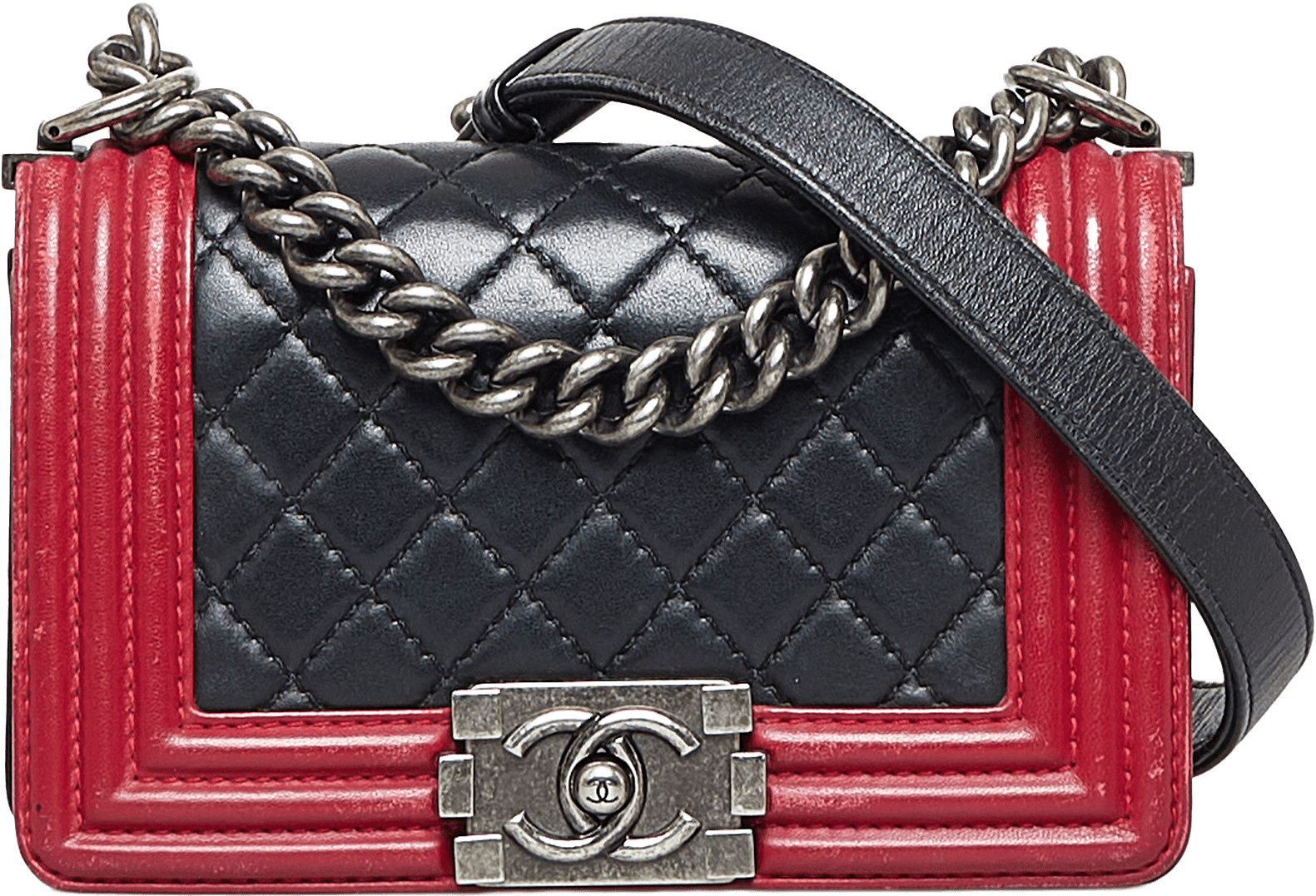 Chanel Small Bicolor Boy, från Luxclusif, i färgen black.