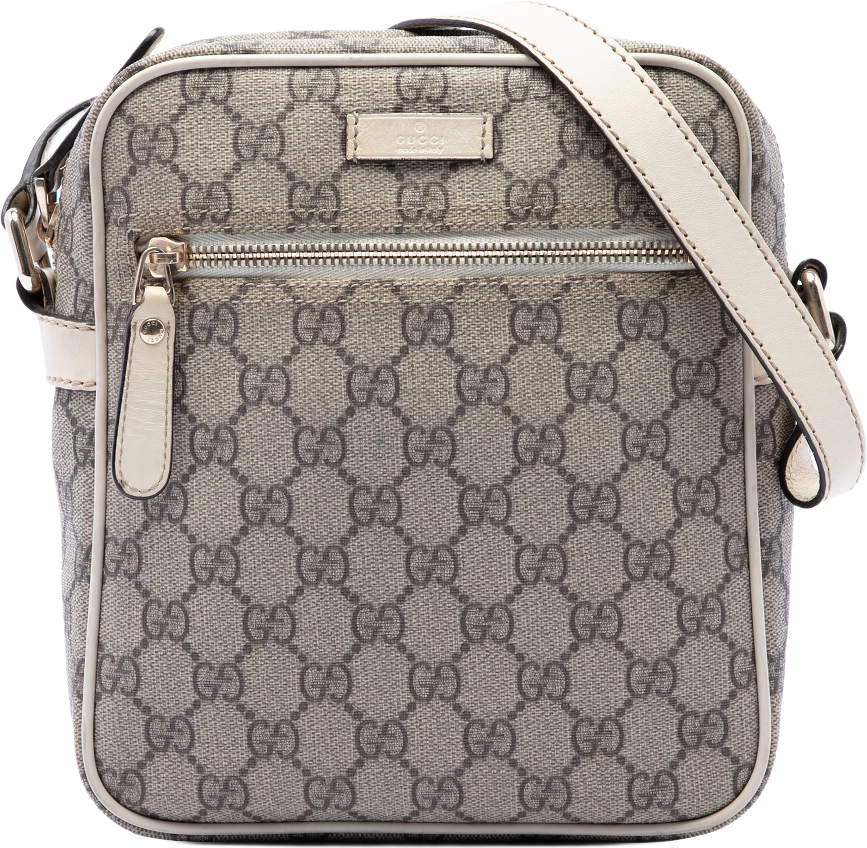 Gucci Gg Supreme Crossbody, från Luxclusif, i färgen beige.