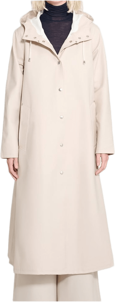 Mosebacke Long Raincoat, från Stutterheim, i färgen light sand.