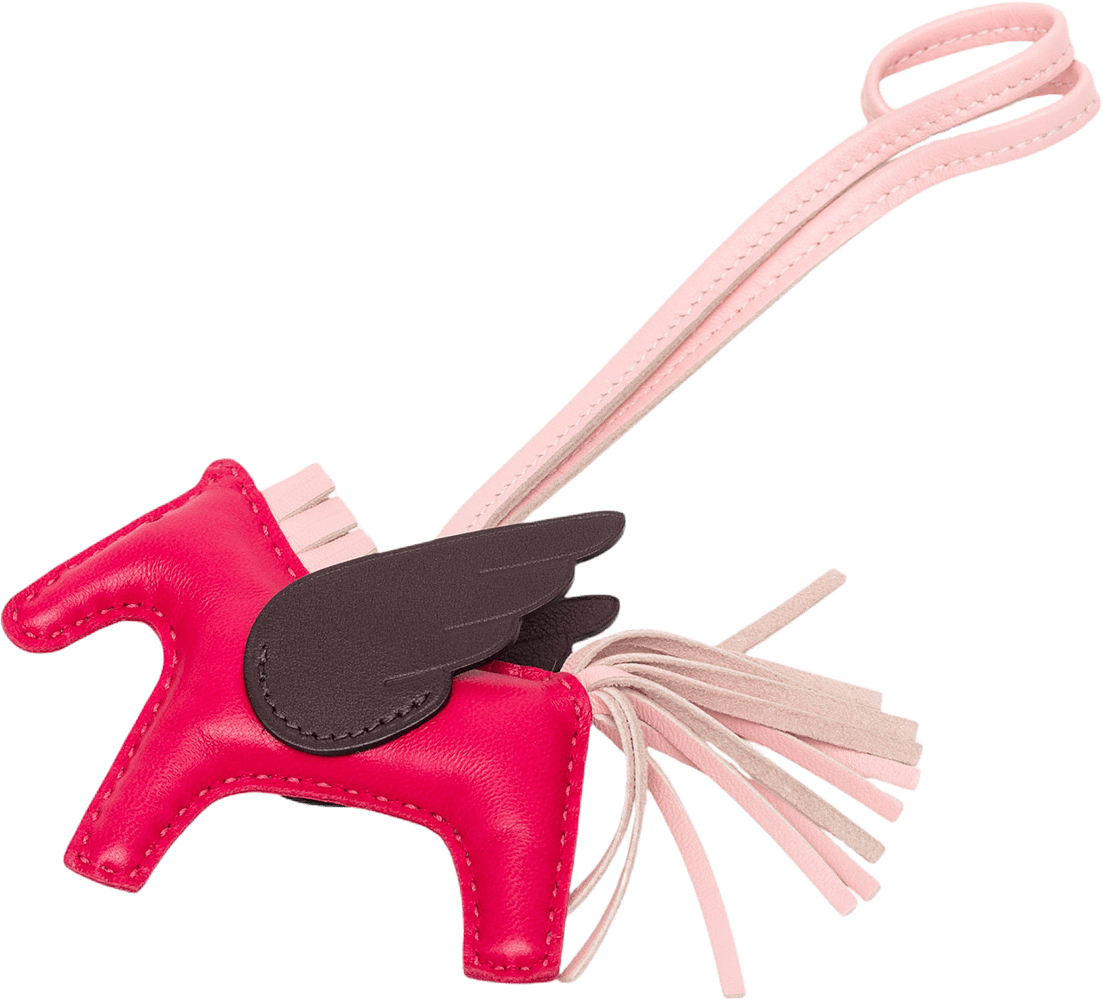 Hermès Milo Lambskin And Swift Grigri Rodeo Pegase Bag Charm Pm, från Luxclusif, i färgen strawberry.