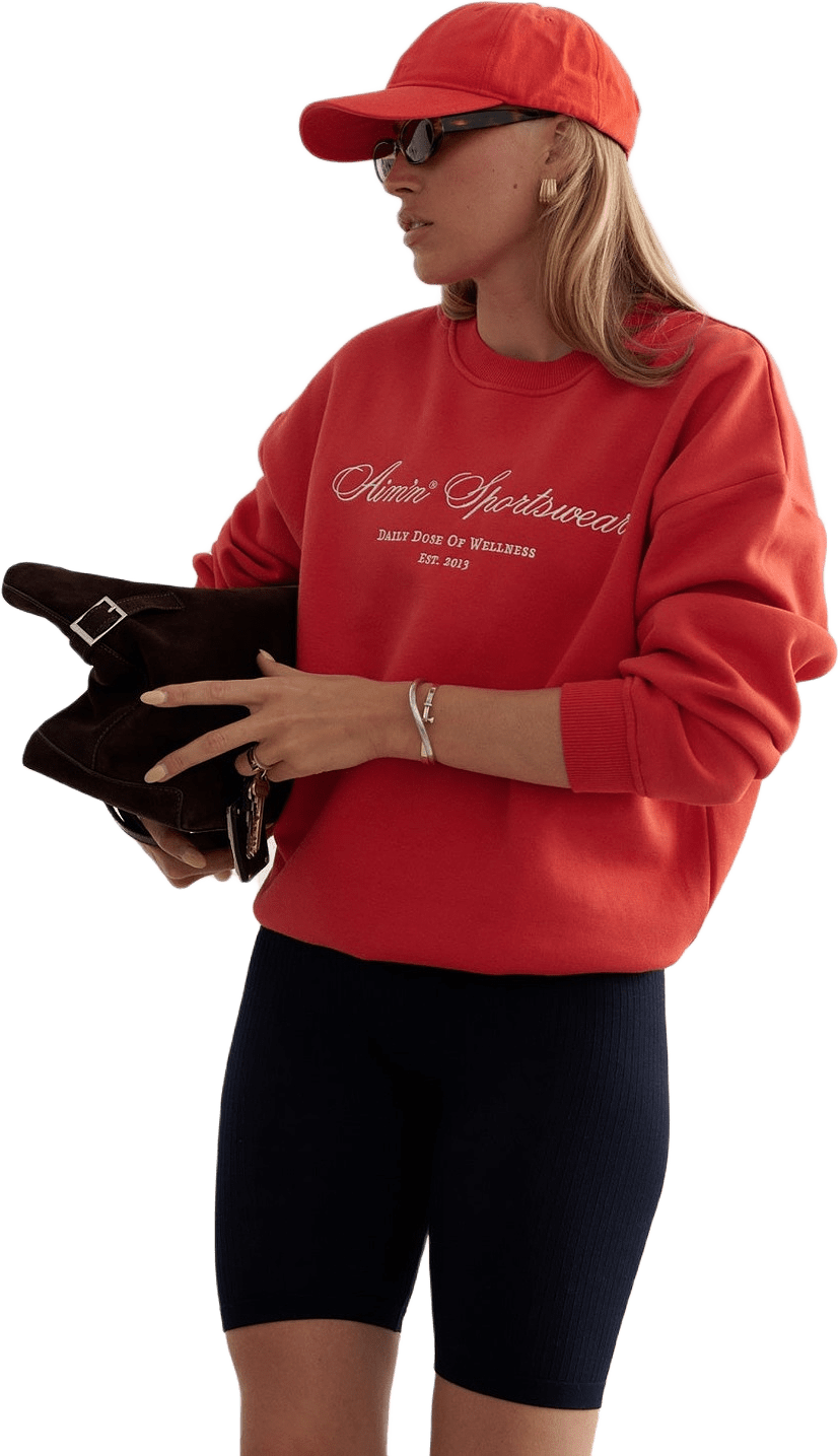 Heritage Sweatshirt, från aim'n, i färgen 90's red.