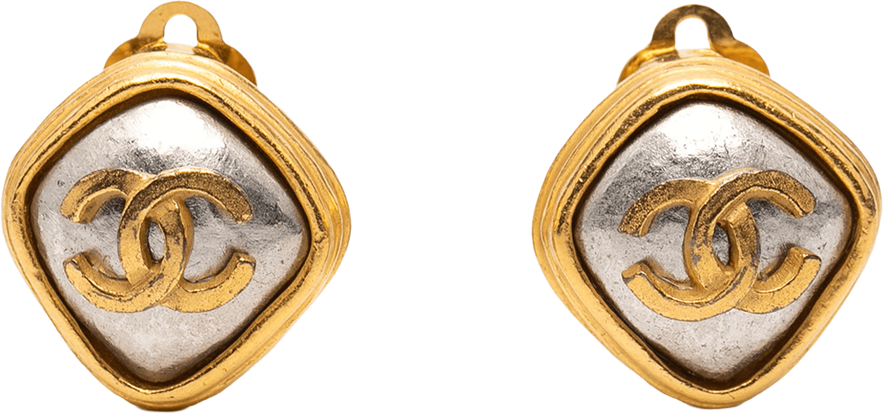 Chanel Cc Gold Plated Diamond Shape Clip On Earrings, från Luxclusif, i färgen gold.