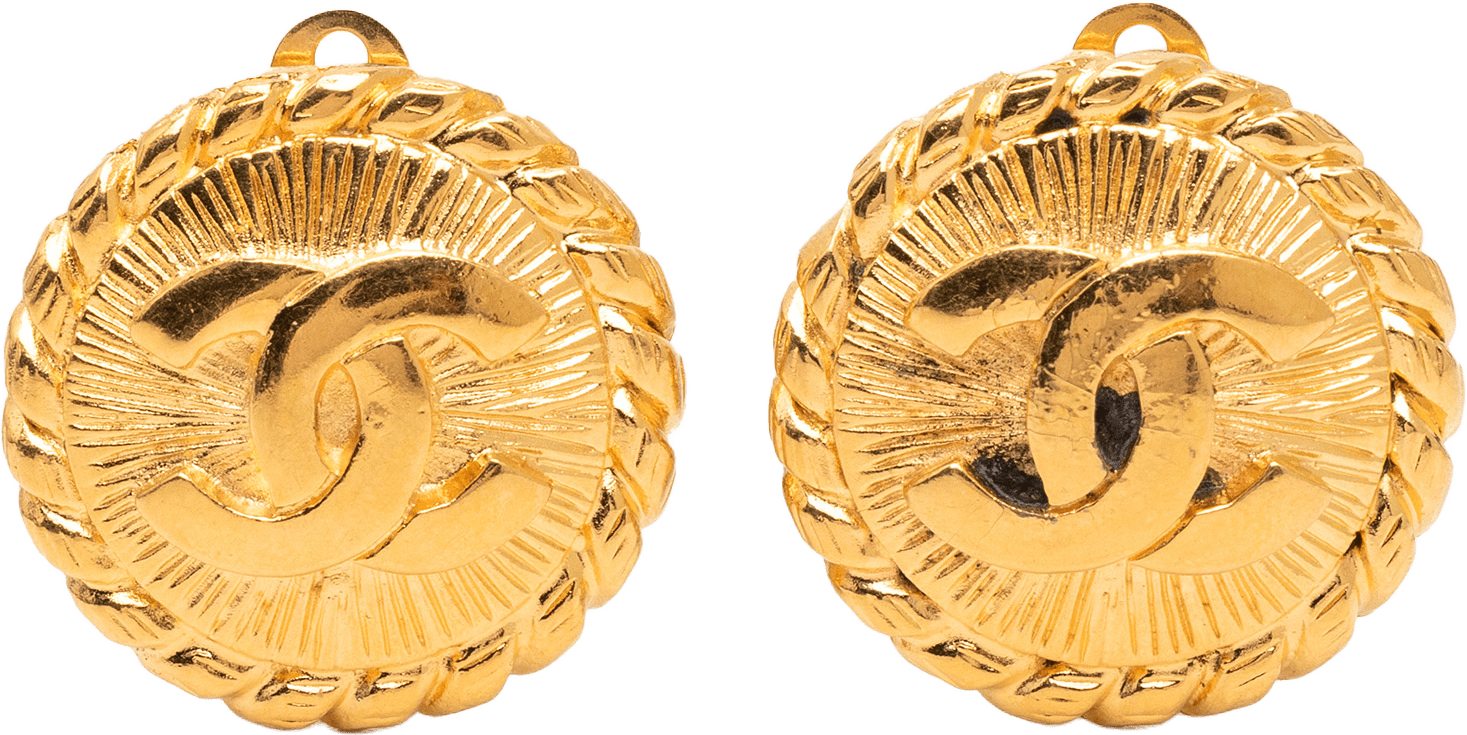 Chanel Gold Plated Cc Round Clip On Earrings, från Luxclusif, i färgen gold.