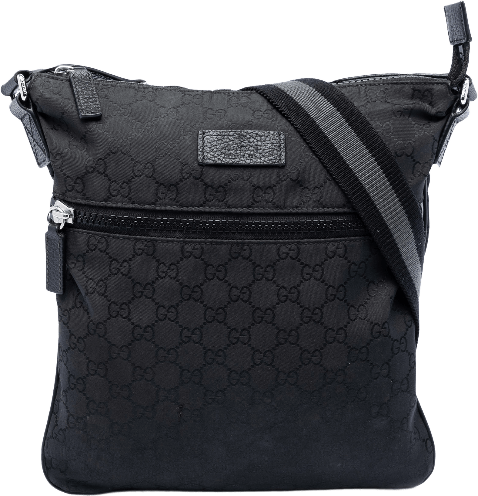 Gucci Gg Nylon Crossbody, från Luxclusif, i färgen black.