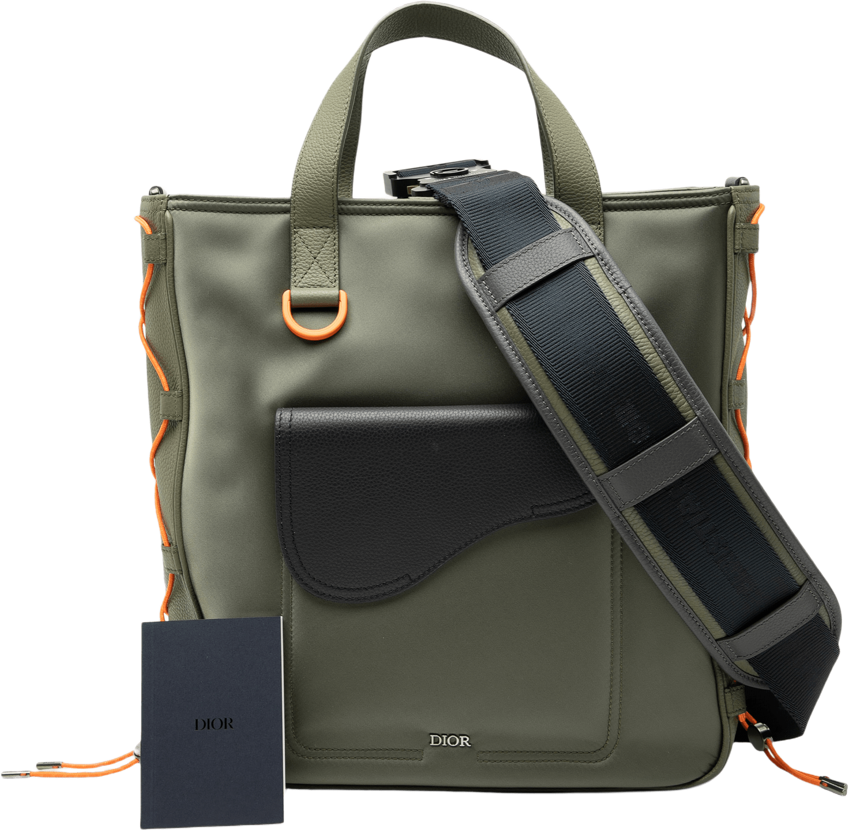 Dior Sacai Nylon And Leather Saddle Tote, från Luxclusif, i färgen olive green.