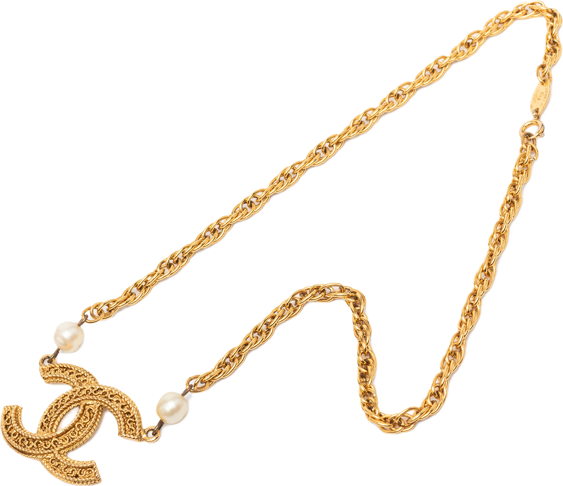 Chanel Gold Plated Faux Pearl Cc Pendant Necklace, från Luxclusif, i färgen gold.
