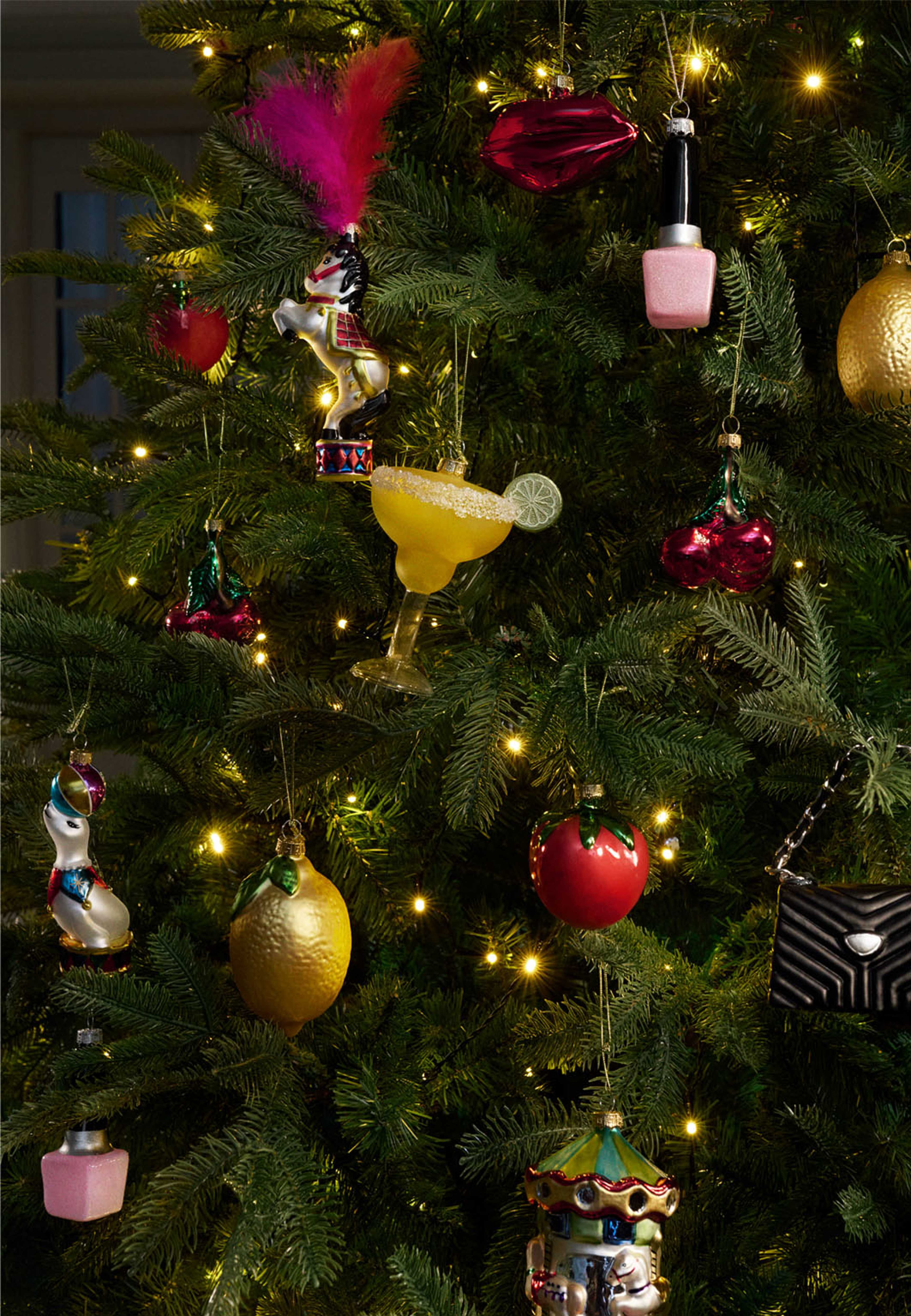 Julgranshänge i glas DRINK, från Åhléns Home, i färgen Yellow. Klicka för att öppna bilden i stort format