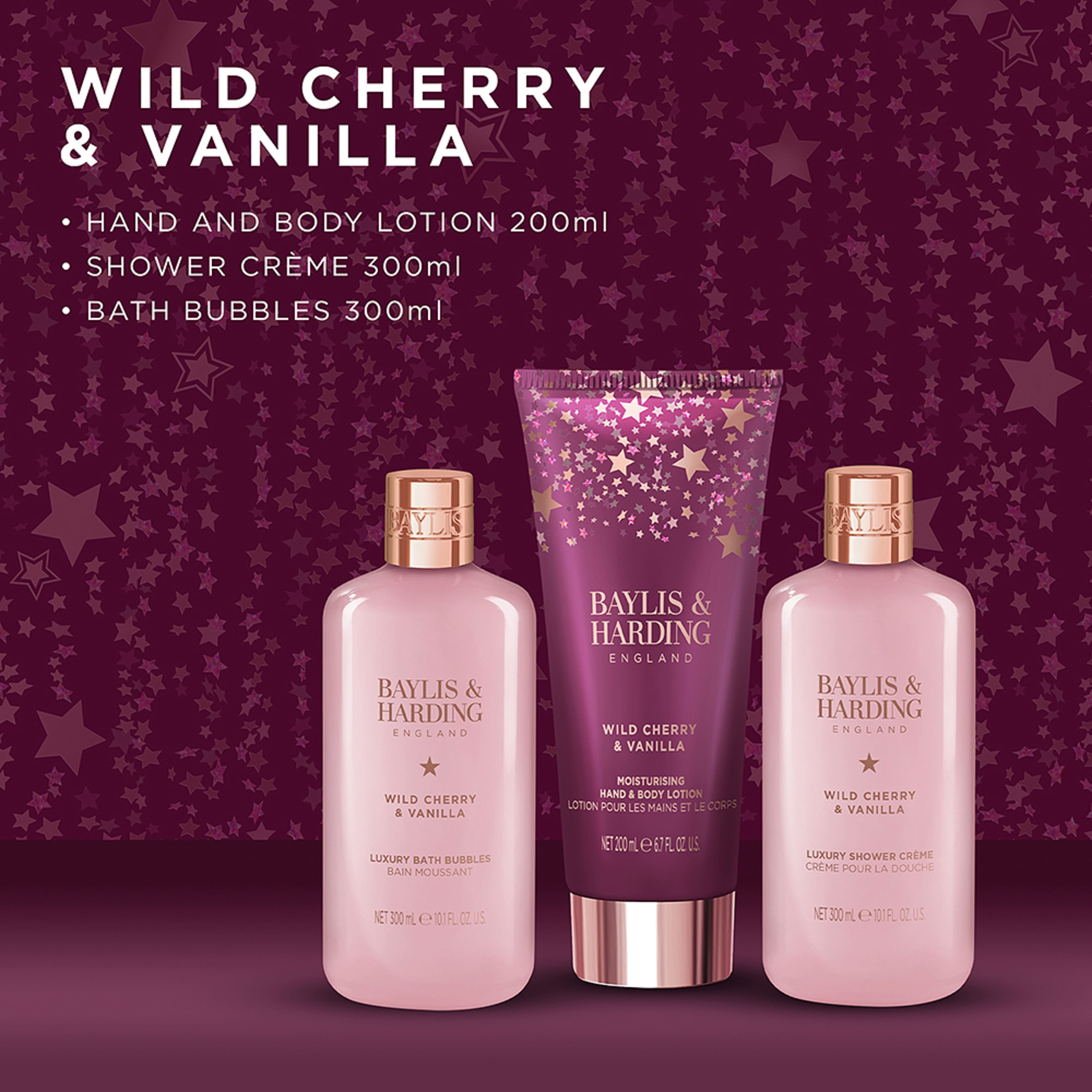 Wild Cherry & Vanilla Luxury Bathing Essentials Gift Set, från Baylis & Harding. Klicka för att öppna bilden i stort format