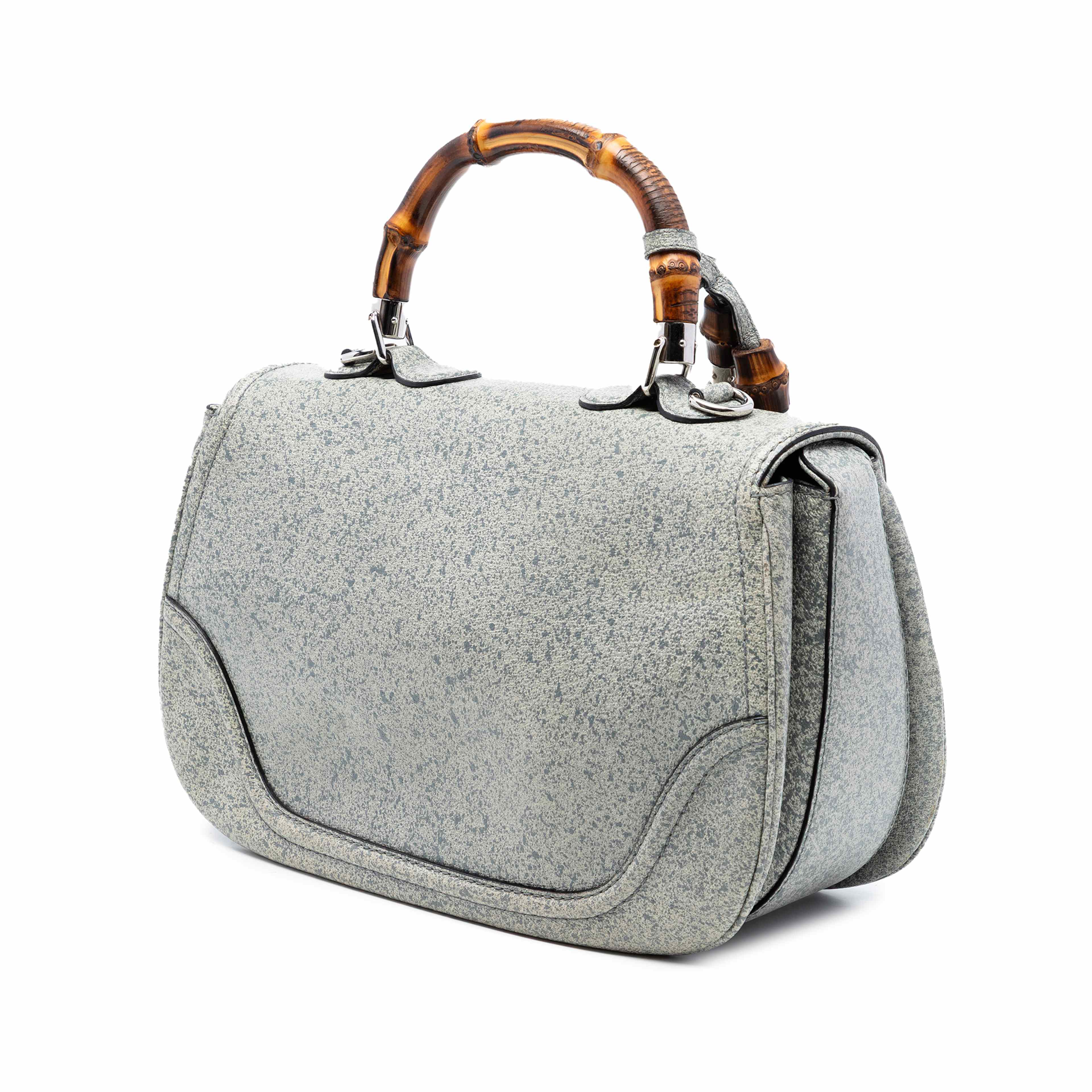 Gucci Large Speckled Leather New Bamboo Top Handle Bag, från Luxclusif, i färgen grå. Klicka för att öppna bilden i stort format
