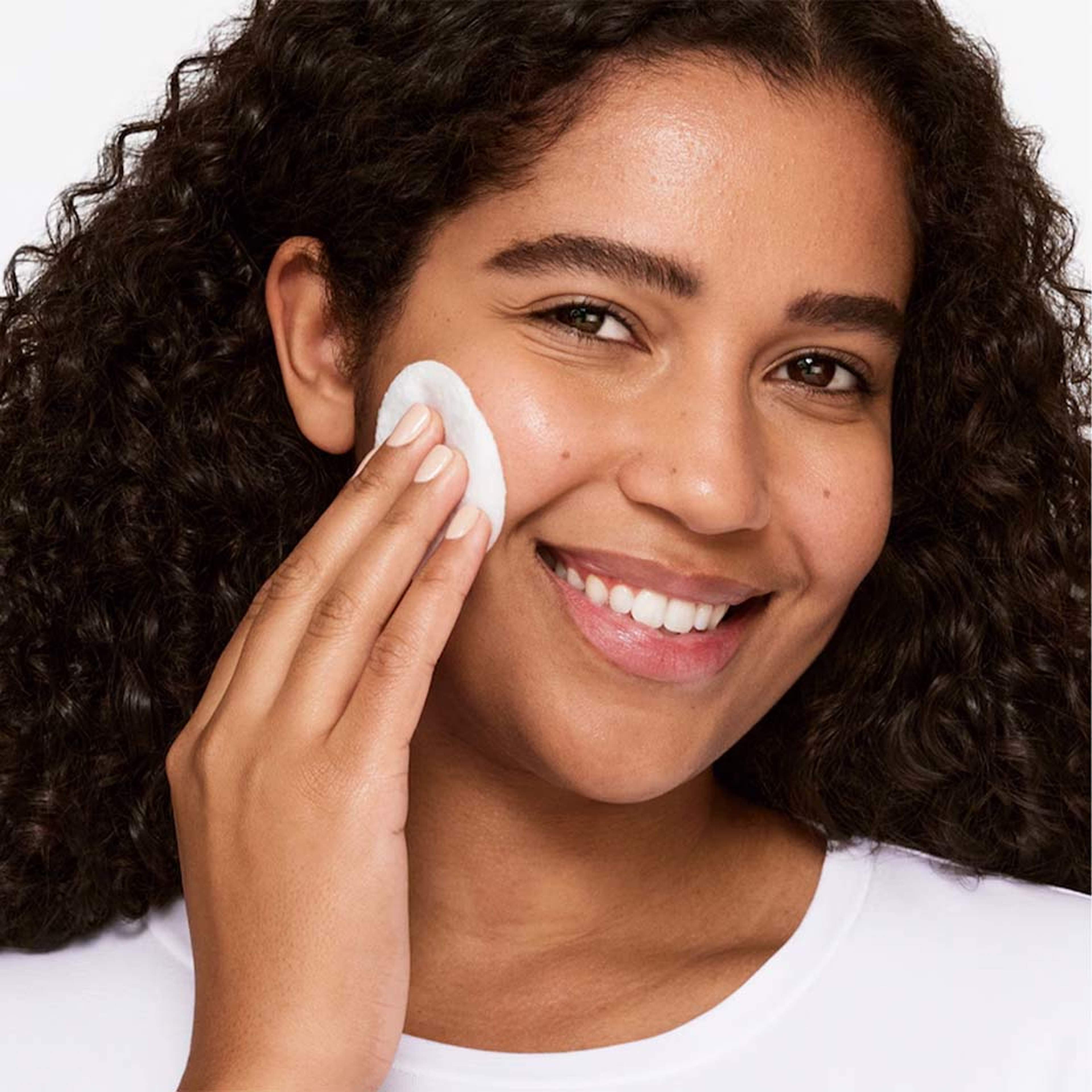 Clarifying Lotion 3 Combination to Oily Skin, från Clinique. Klicka för att öppna bilden i stort format