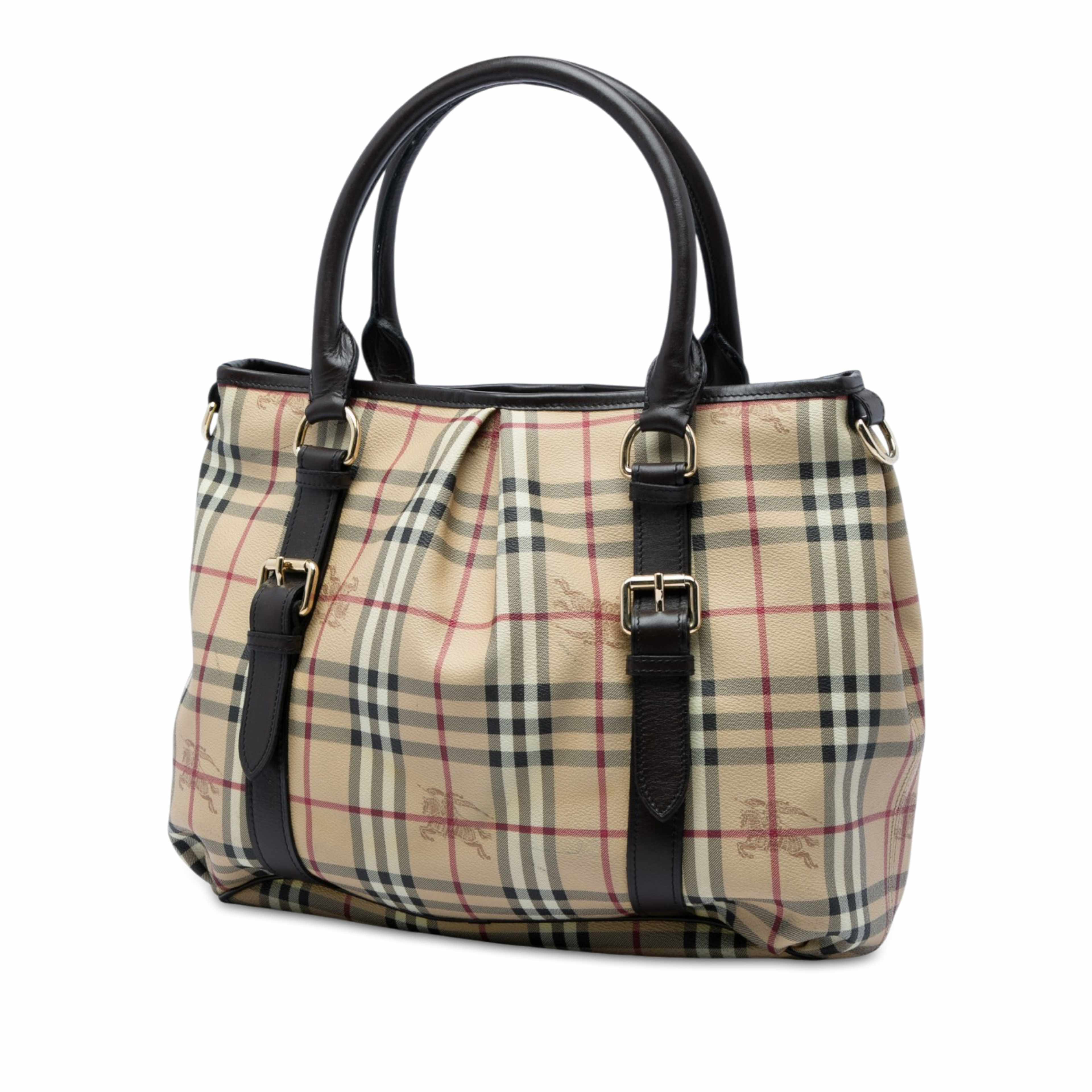 Burberry Large Haymarket Check Coated Canvas Northfield Satchel, från Luxclusif, i färgen beige. Klicka för att öppna bilden i stort format
