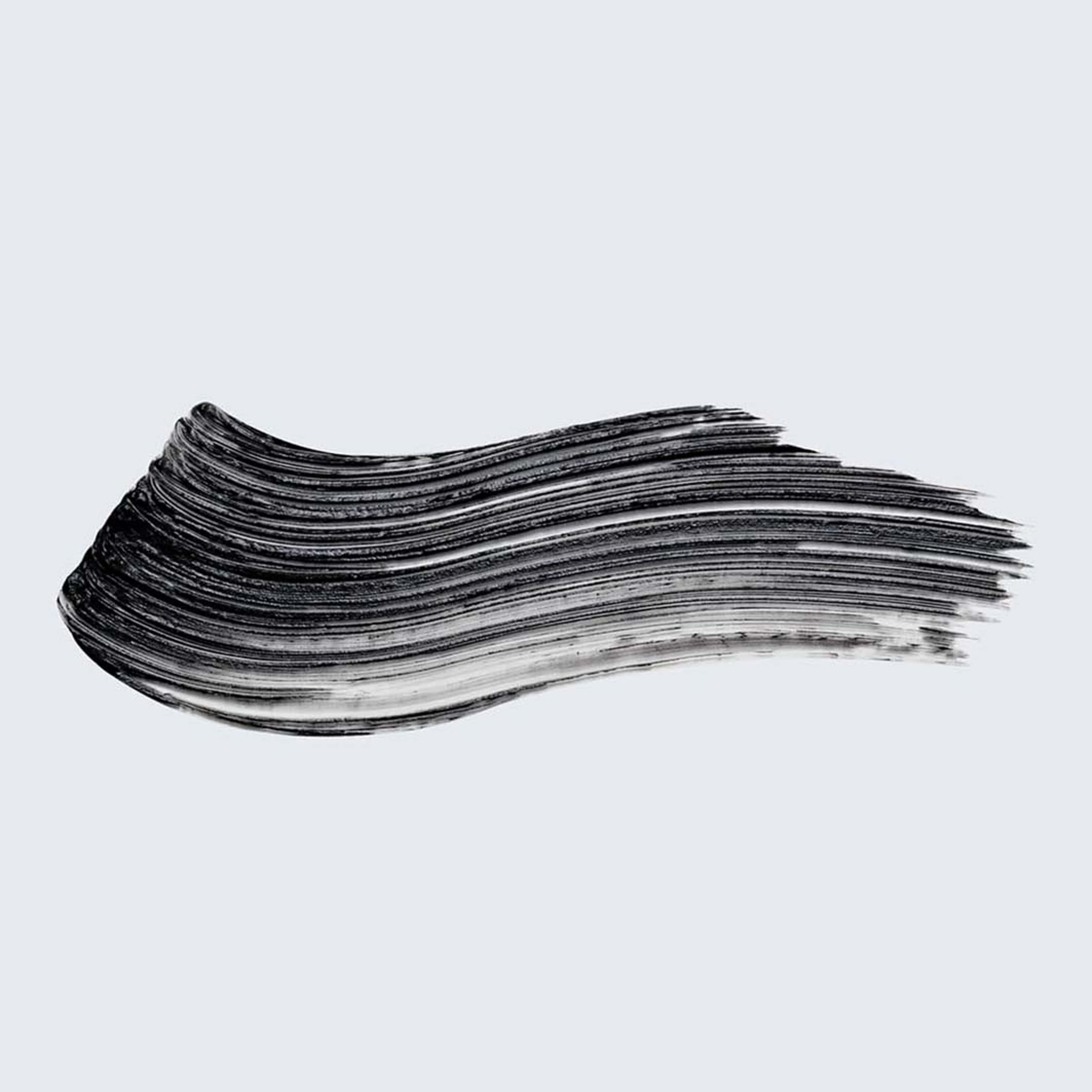 Sumptuous Extreme Lash Multiplying Volume Mascara, från Estée Lauder, i färgen Black. Klicka för att öppna bilden i stort format