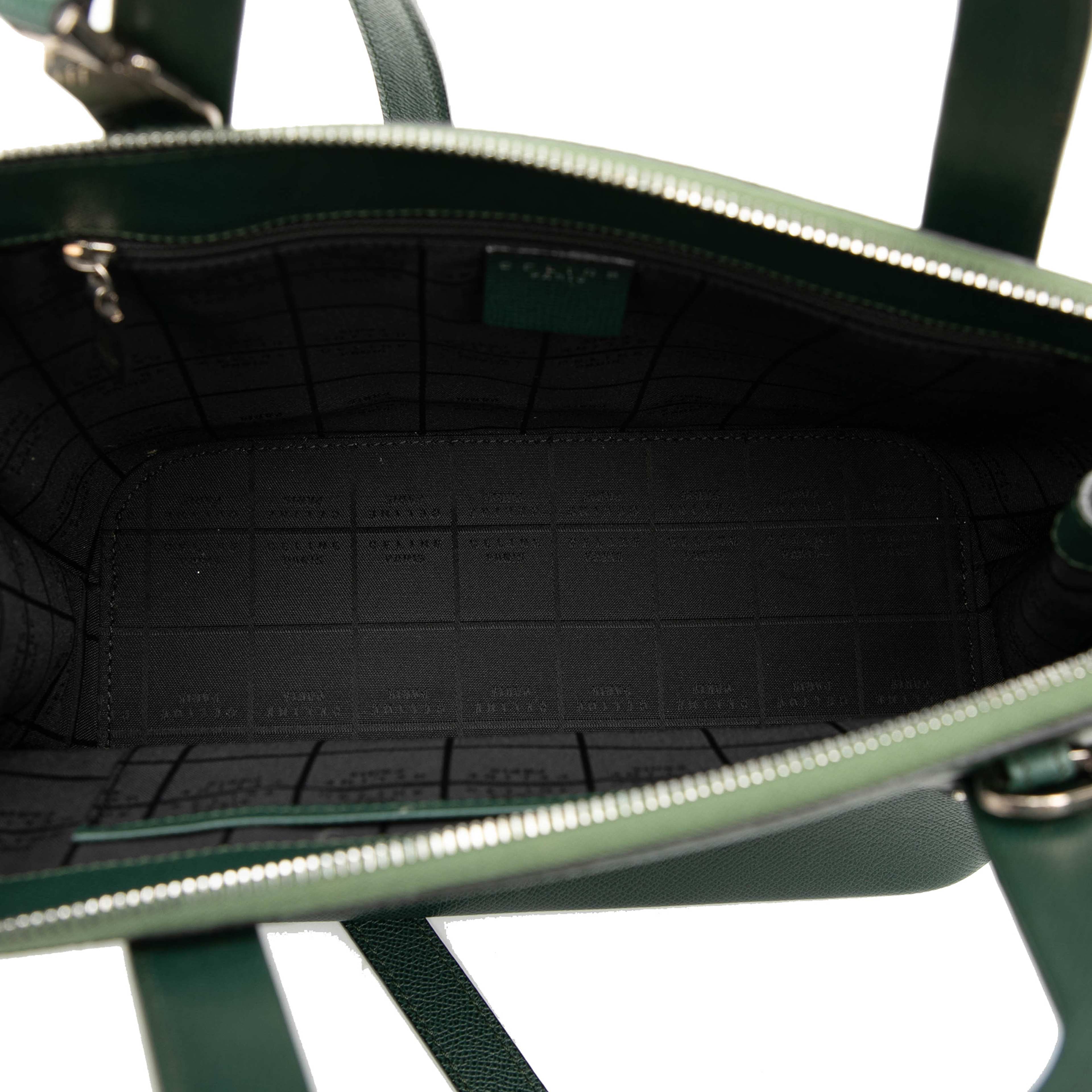 Celine Grained Calfskin Satchel, från Luxclusif, i färgen dark green. Klicka för att öppna bilden i stort format