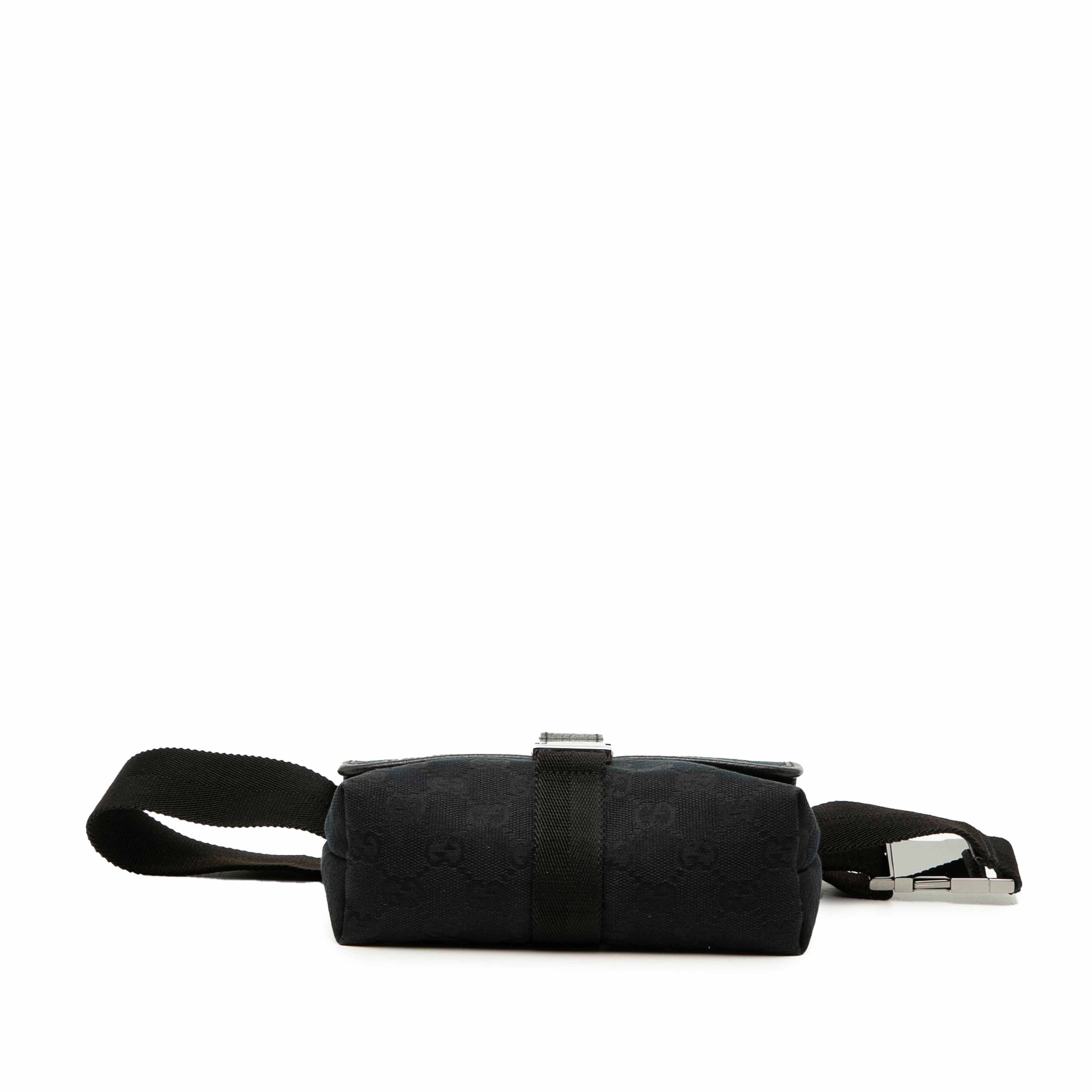 Gucci Gg Canvas Belt Bag, från Luxclusif, i färgen svart. Klicka för att öppna bilden i stort format