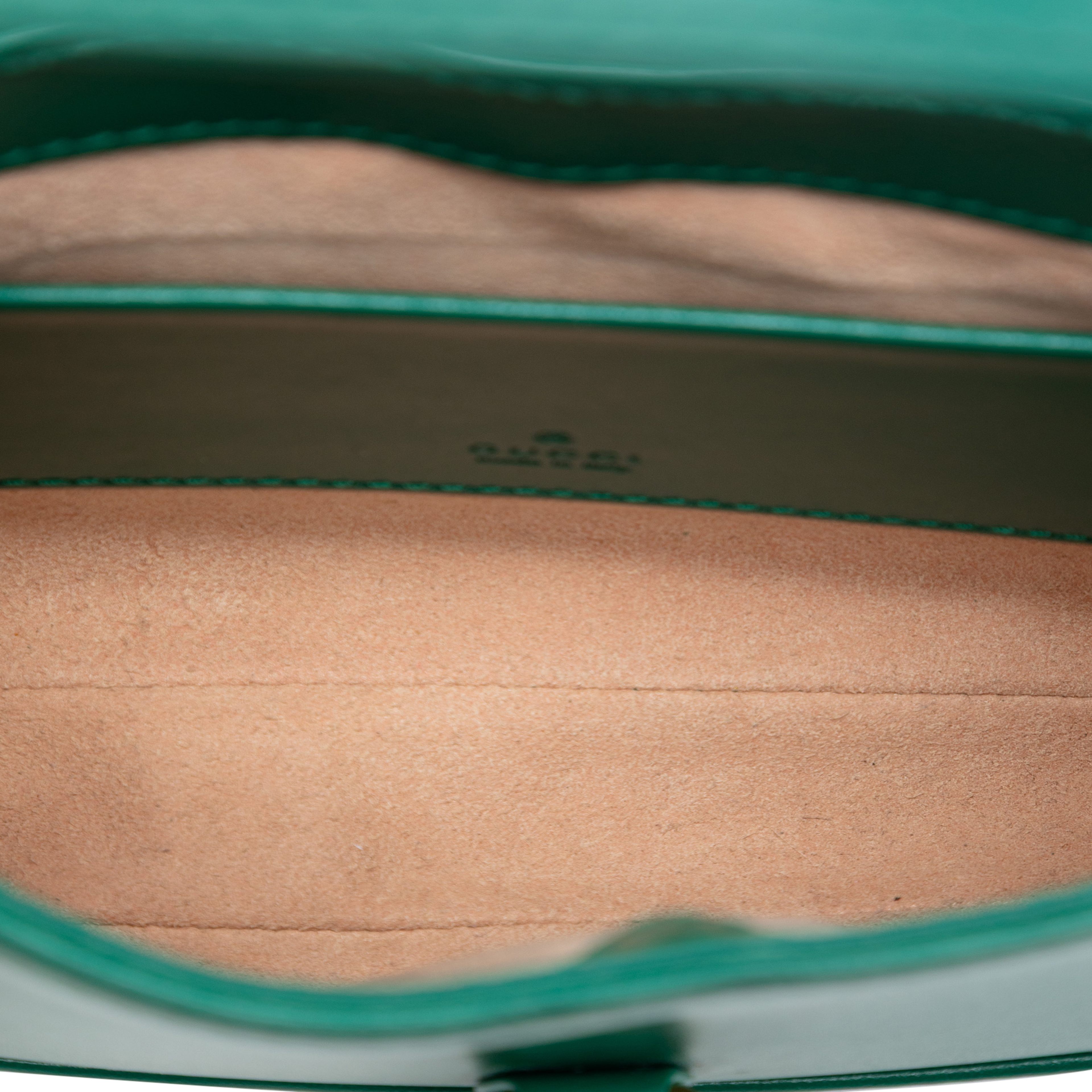 Gucci Mini Calfskin Jackie 1961 Crossbody, från Luxclusif, i färgen green. Klicka för att öppna bilden i stort format