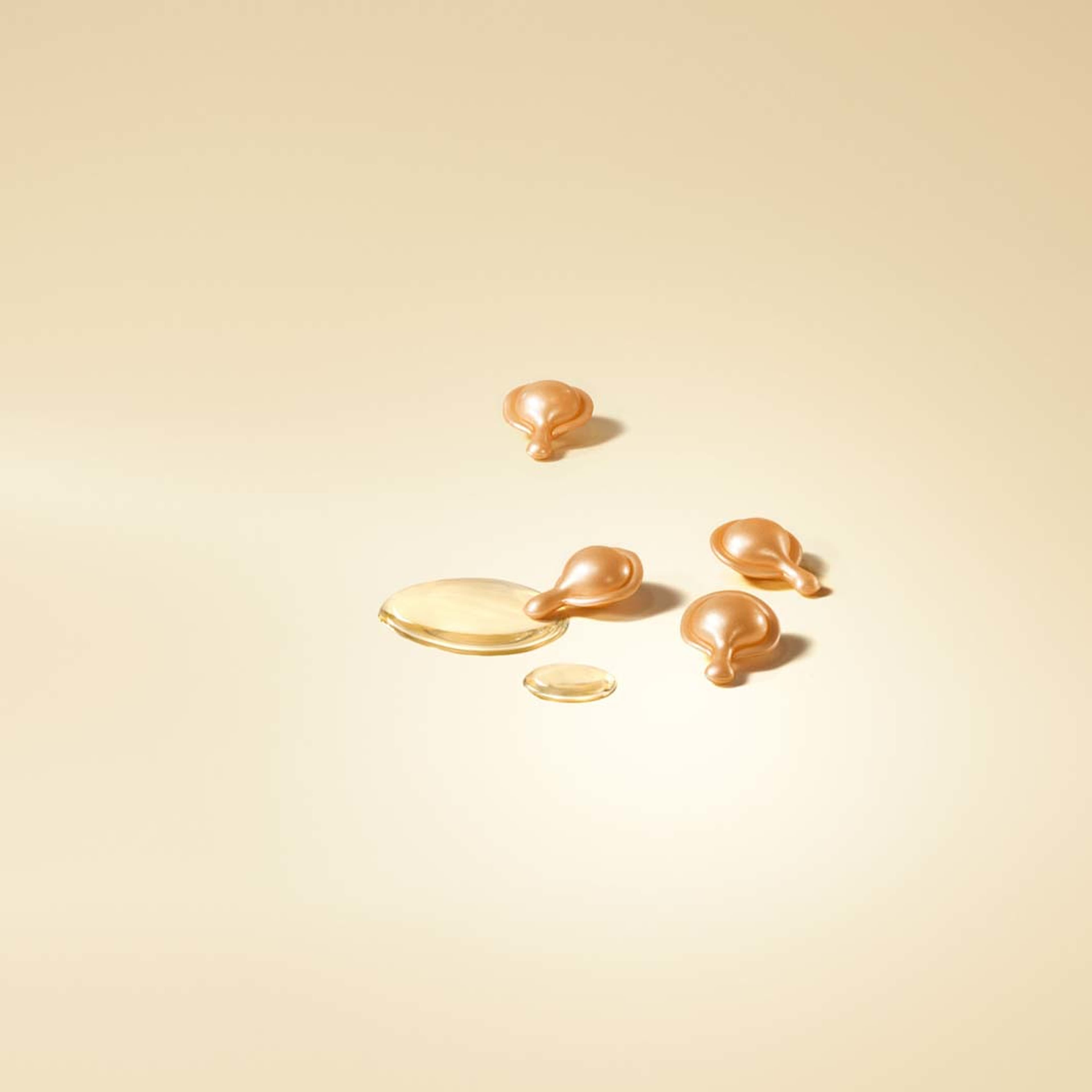 Ceramide Capsules Daily youth restoring serum 30 pcs 14 ml, från Elizabeth Arden. Klicka för att öppna bilden i stort format