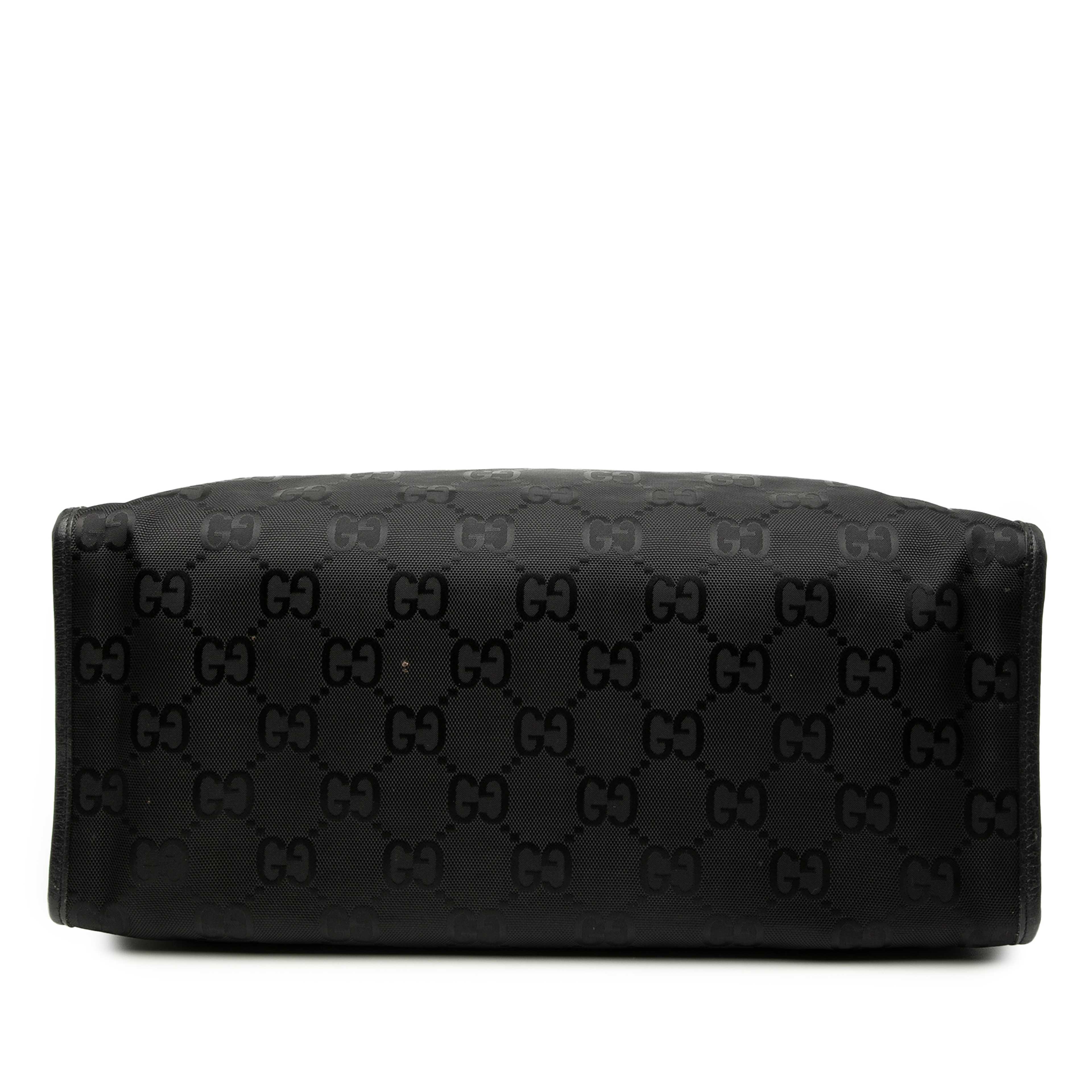 Gucci Gg Econyl Off The Grid Convertible Tote, från Luxclusif, i färgen black. Klicka för att öppna bilden i stort format