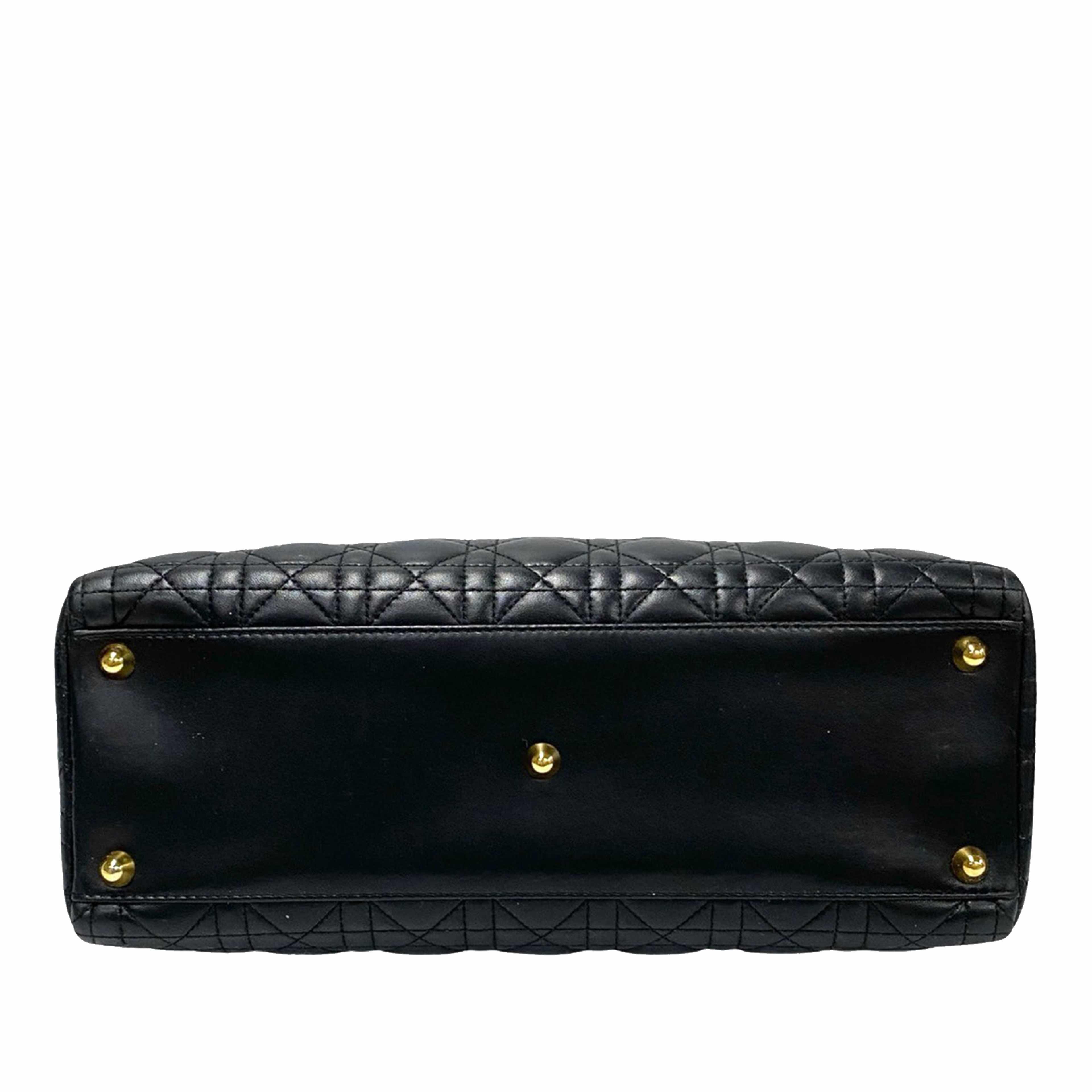 Dior Large Lambskin Cannage Lady Dior, från Luxclusif, i färgen svart. Klicka för att öppna bilden i stort format